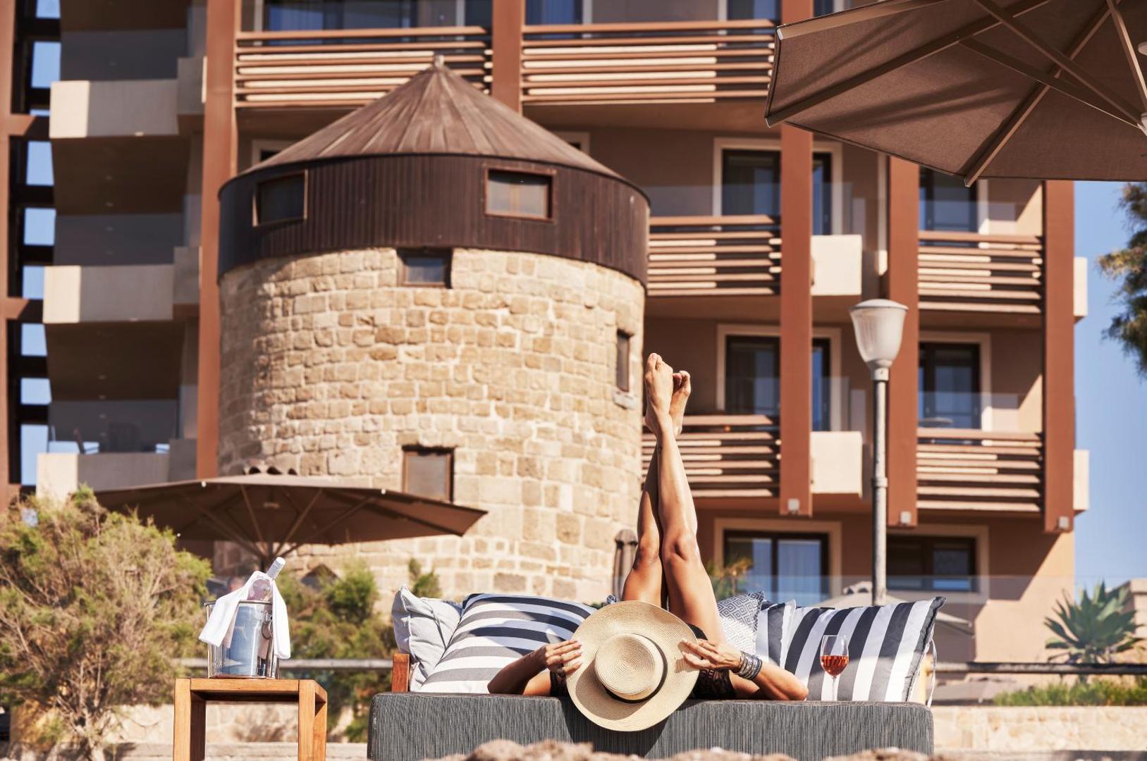 Bellevue on The Beach Suites