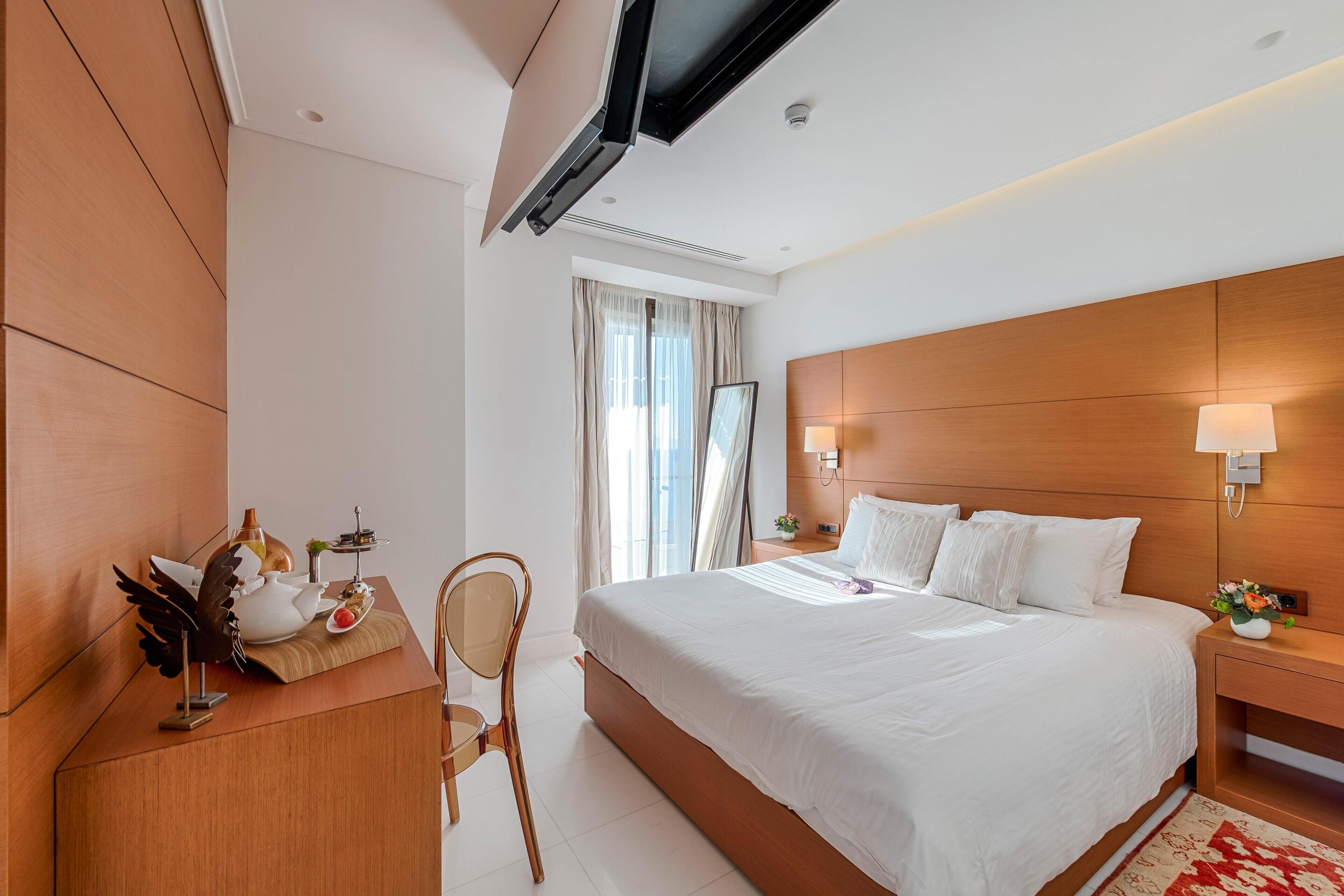 Bellevue on The Beach Suites