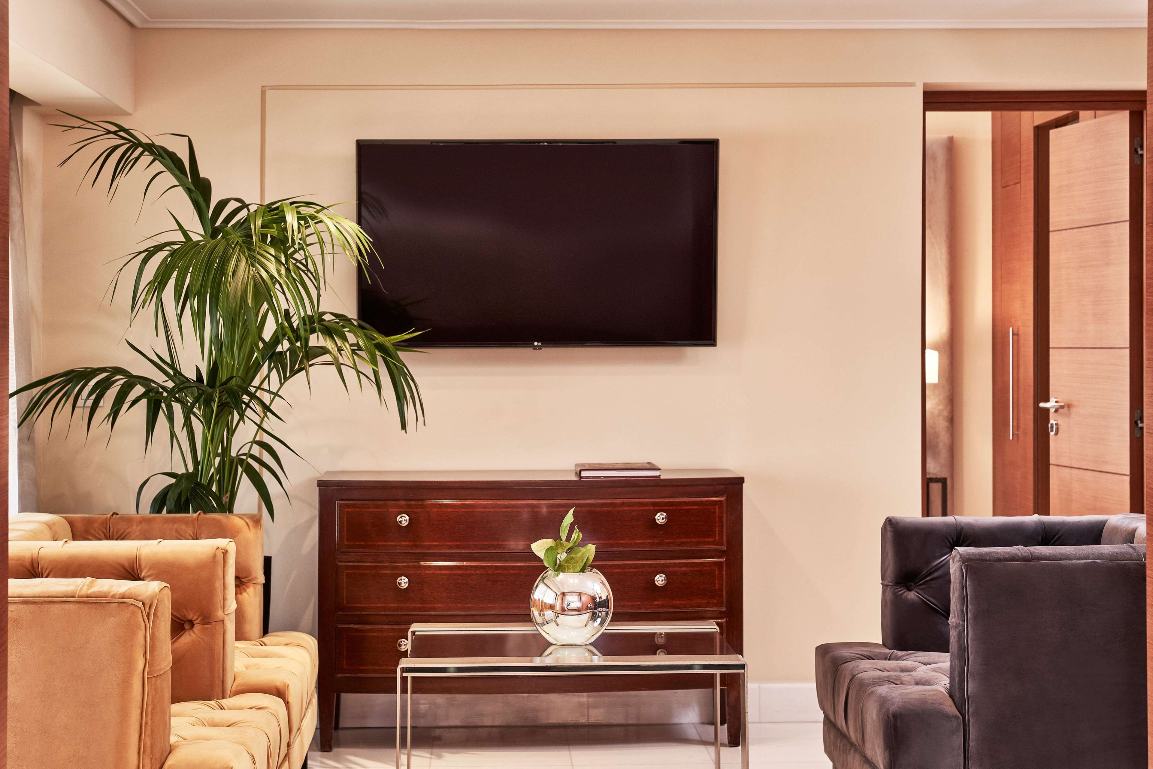 Bellevue on The Beach Suites