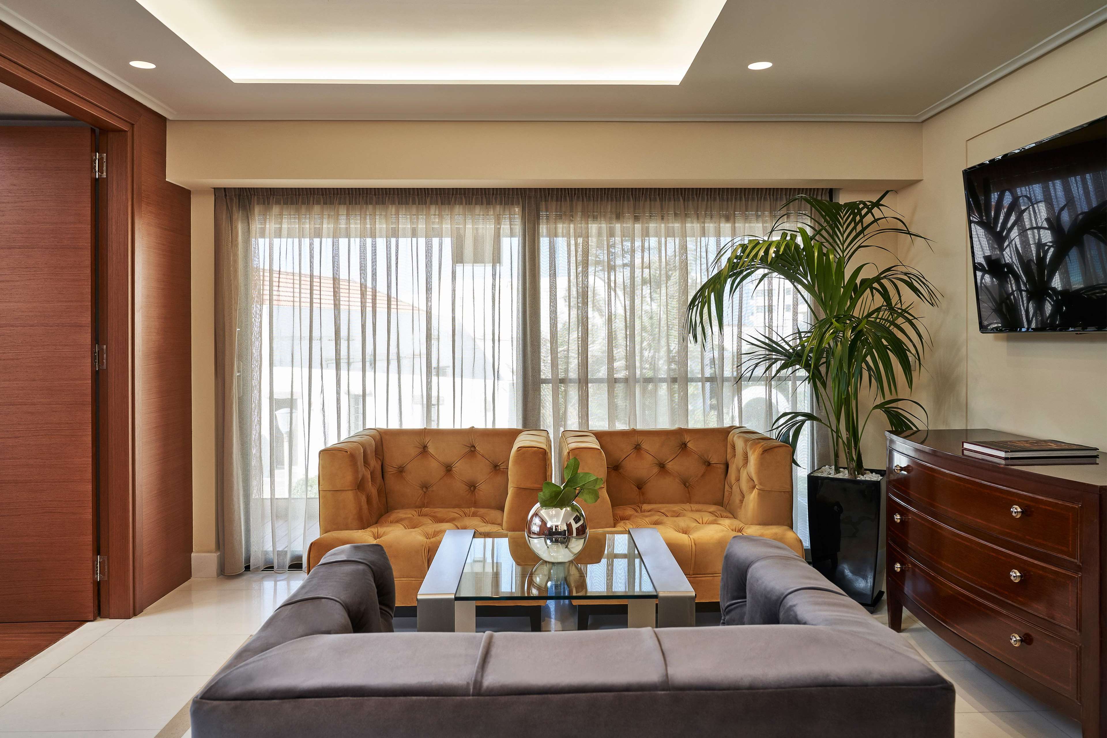 Bellevue on The Beach Suites