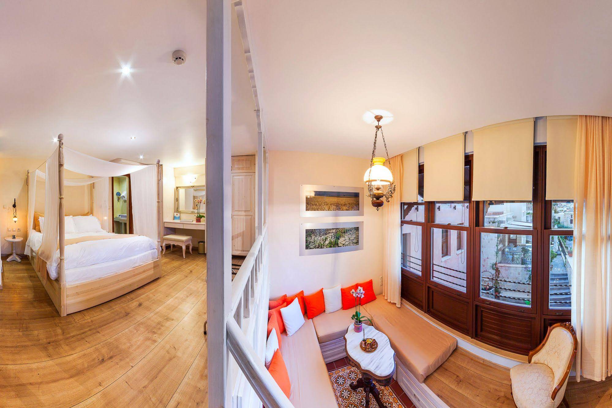 In Camera Art Boutique Hotel