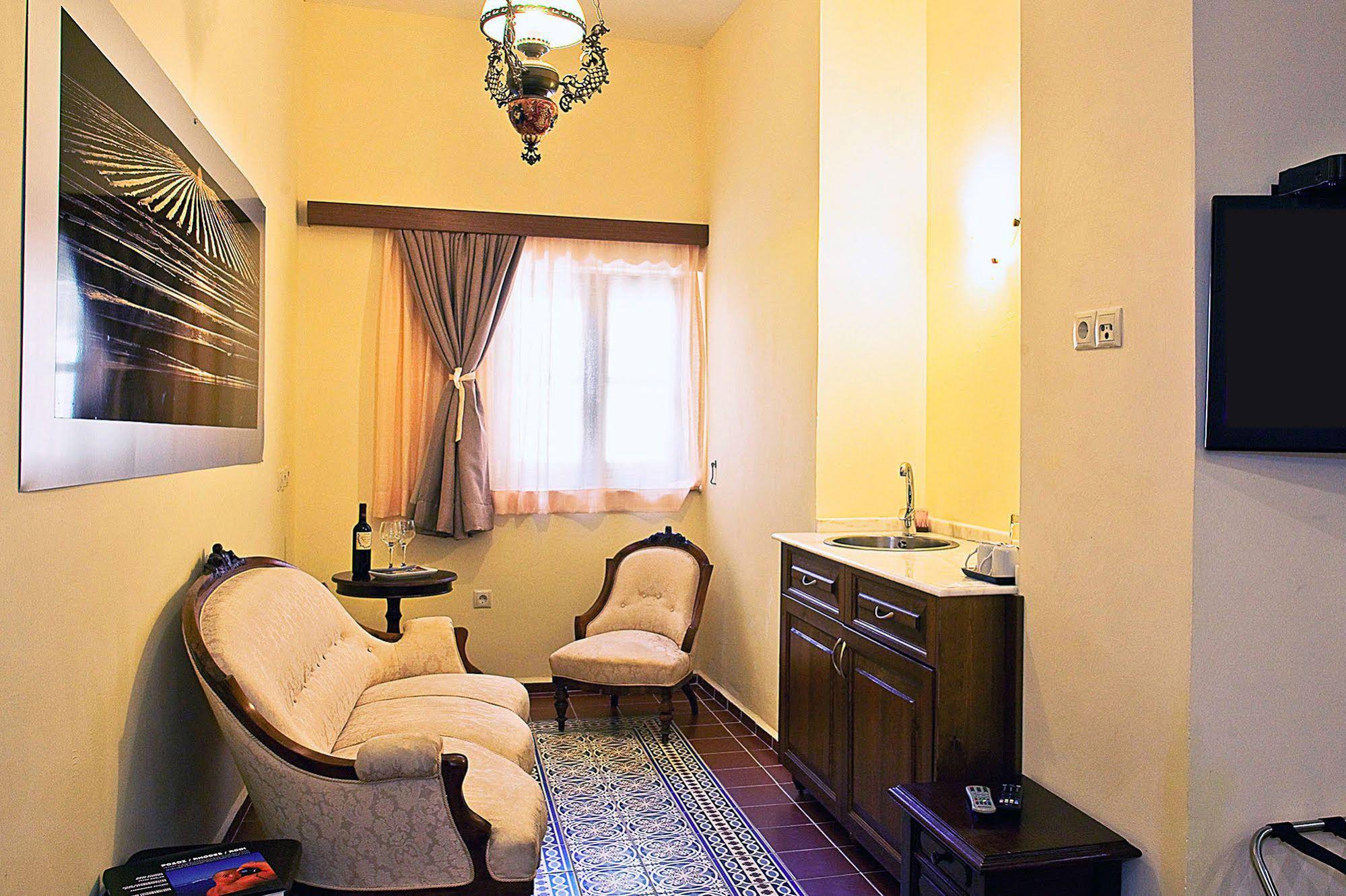 In Camera Art Boutique Hotel