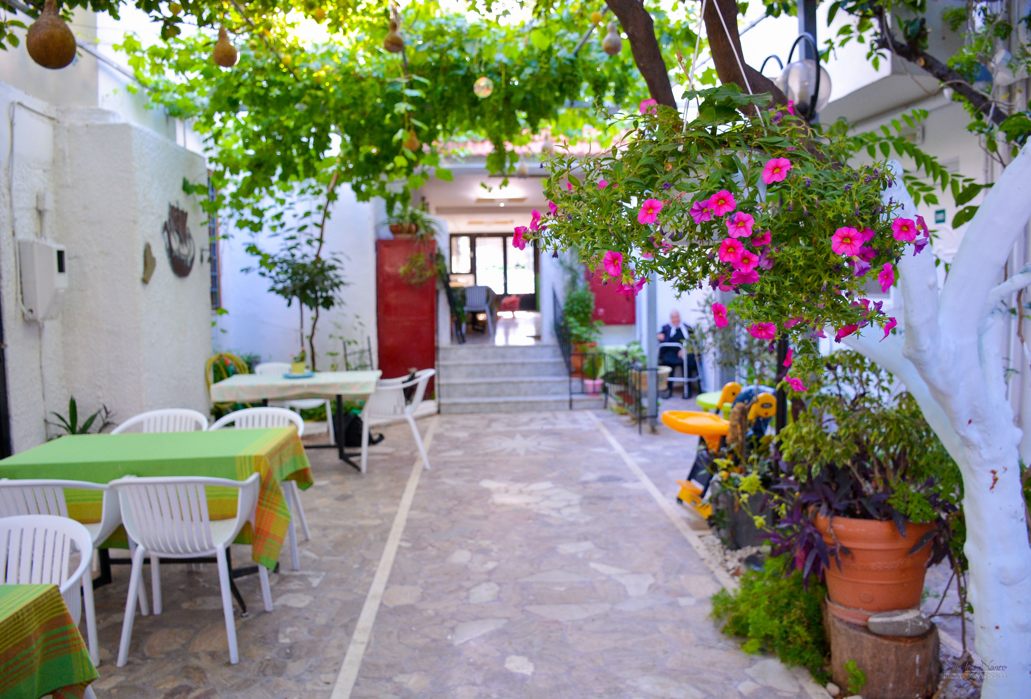 Lefka Hotel Apartments & Studios