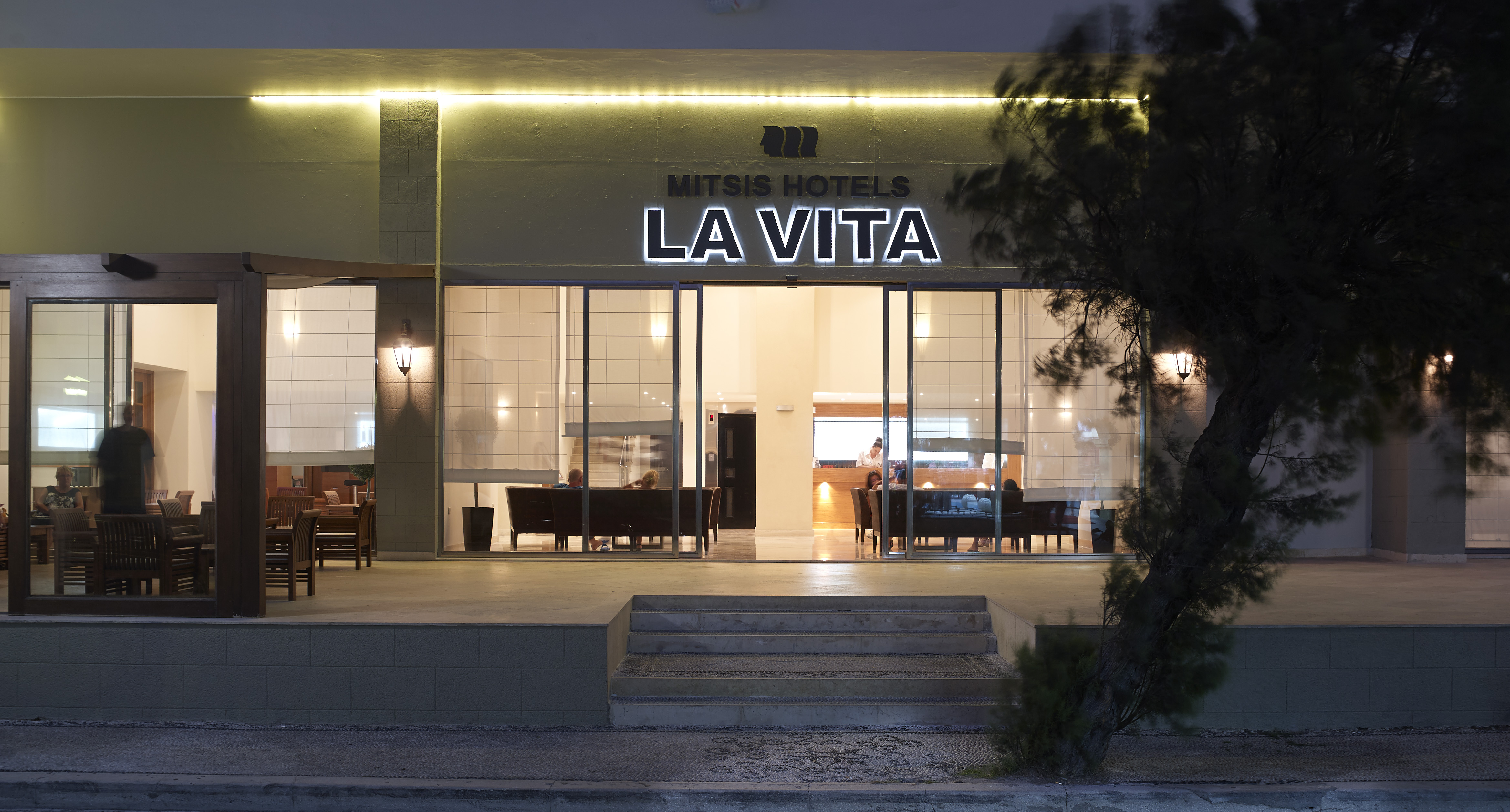 Mitsis La Vita