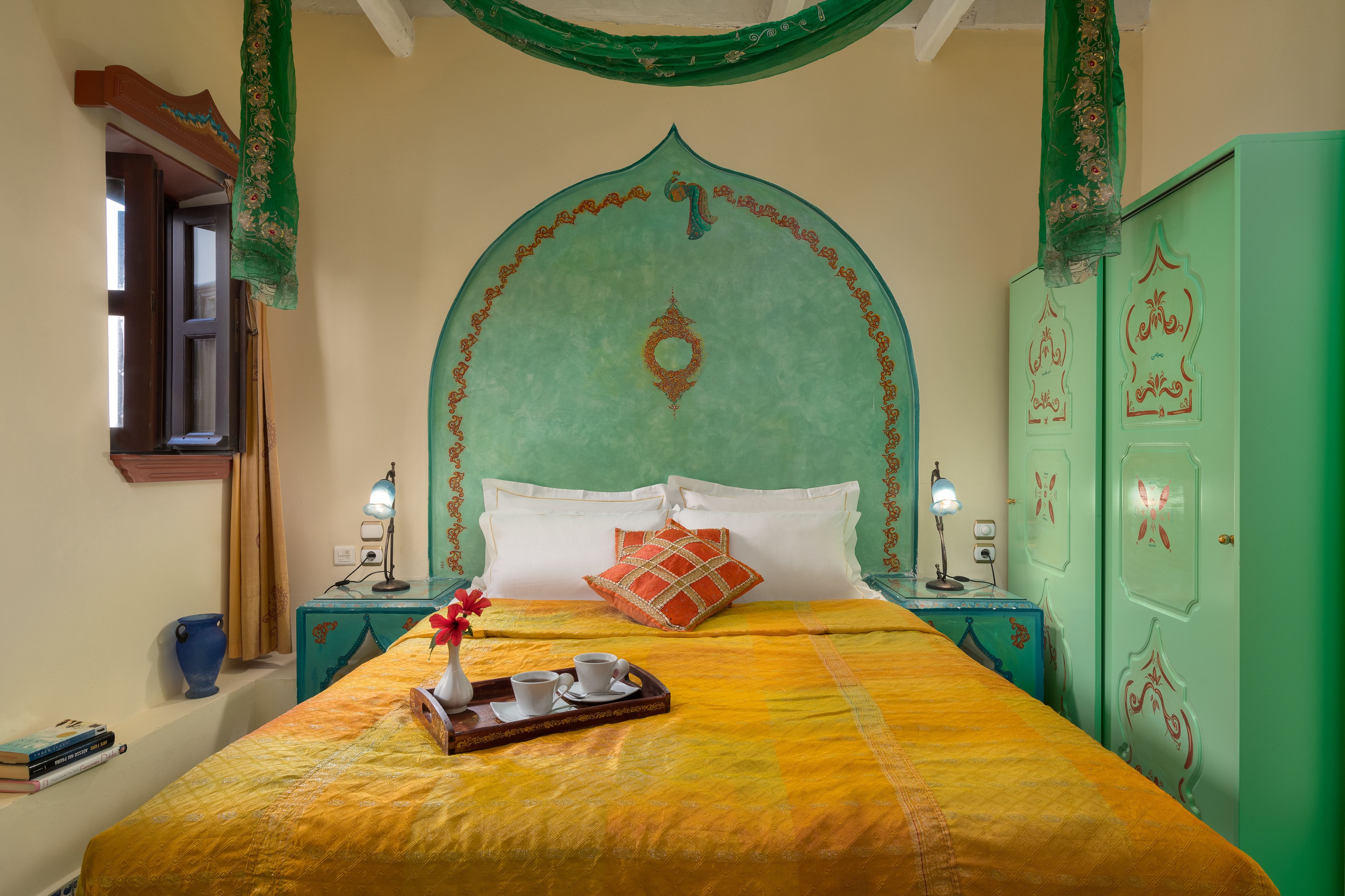 Nikos Takis Fashion Boutique Hotel