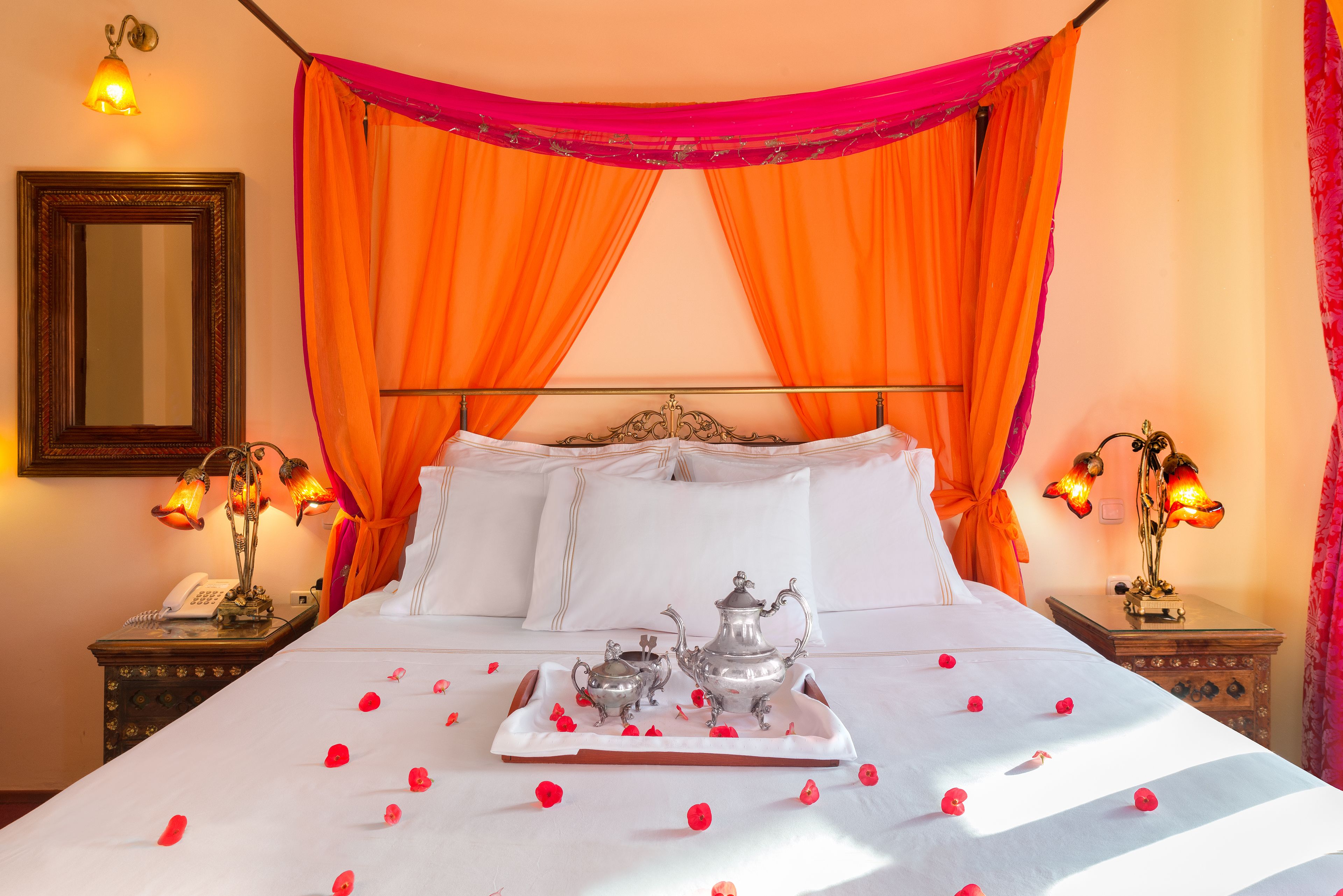 Nikos Takis Fashion Boutique Hotel