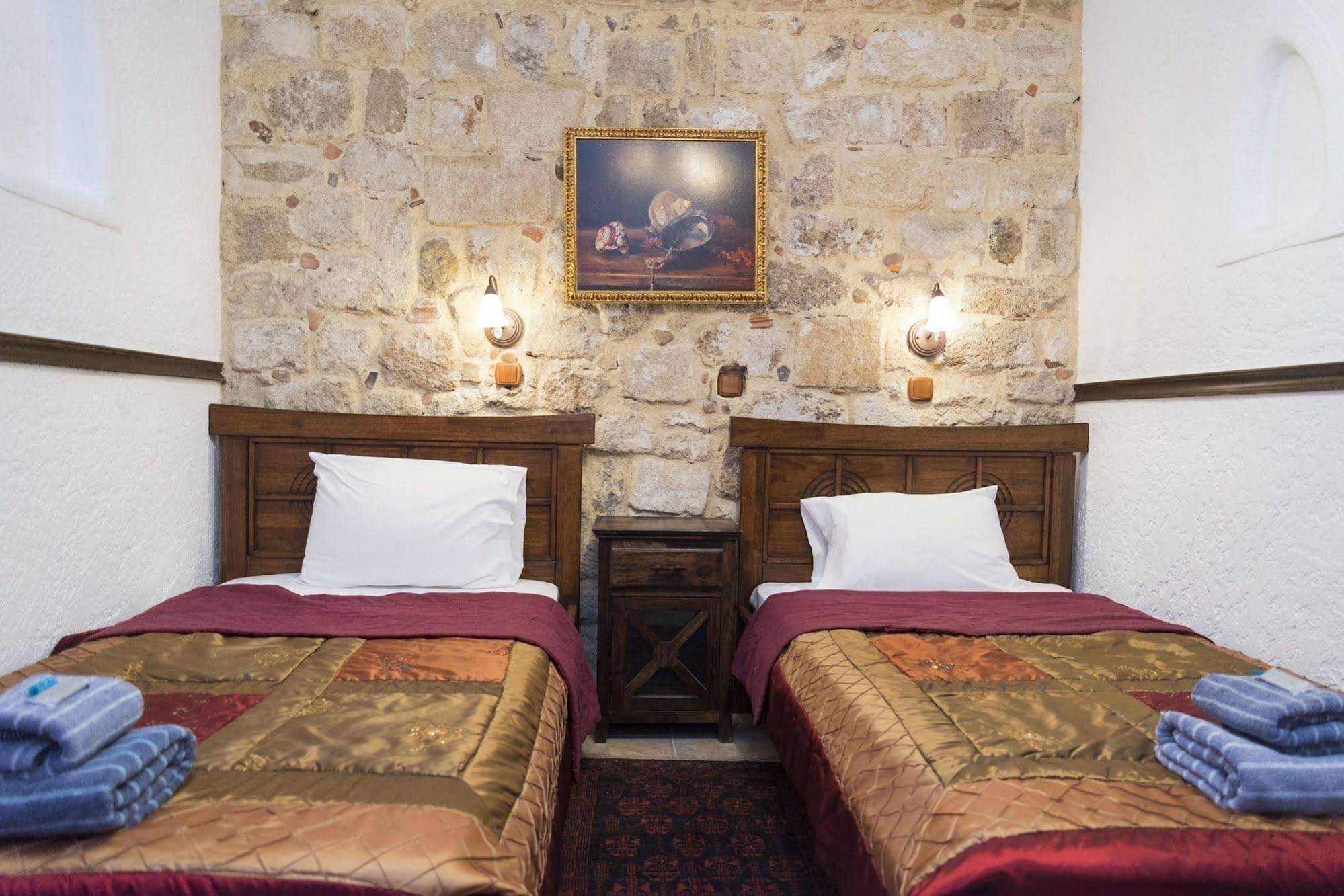 Spot Hotel
