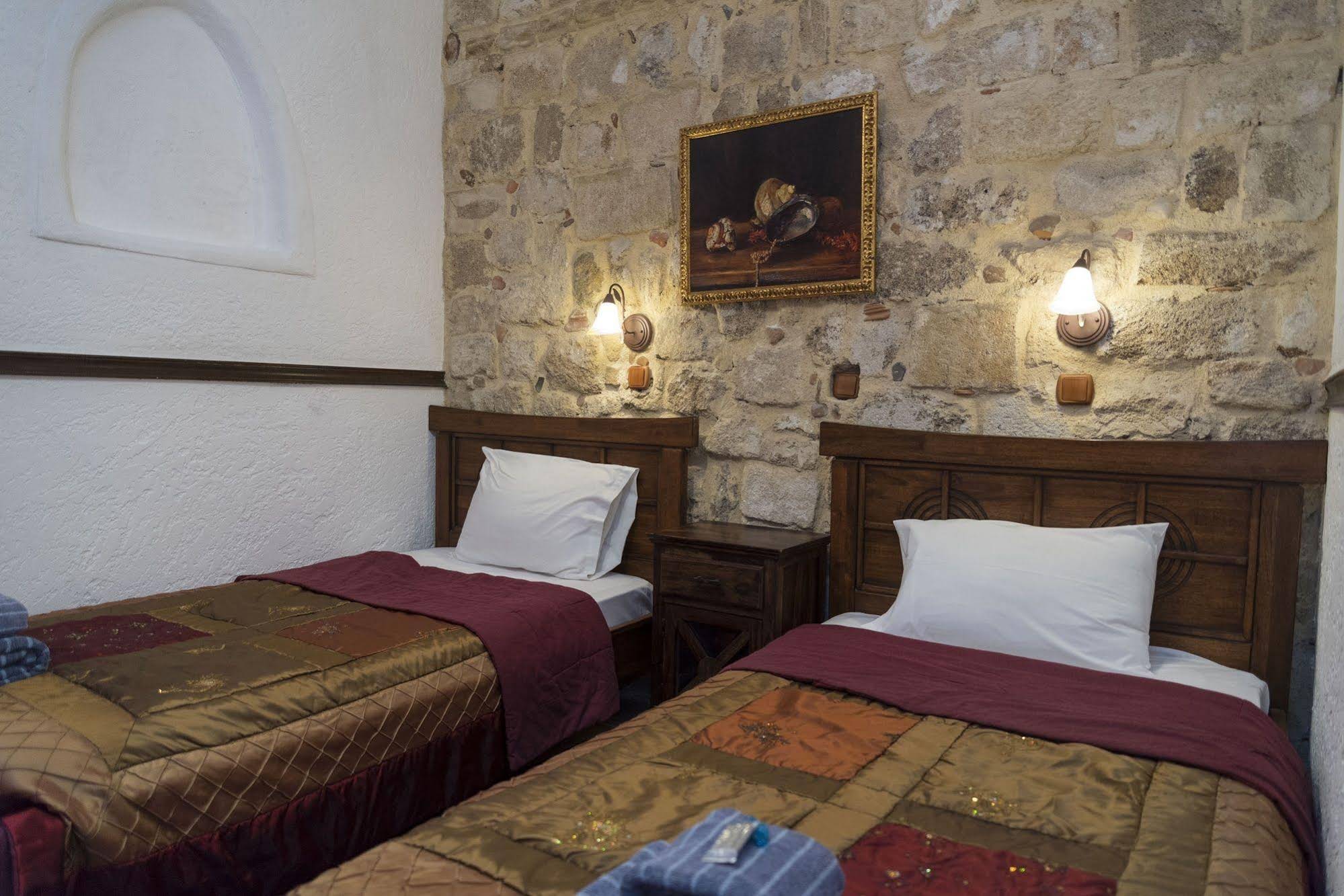 Spot Hotel