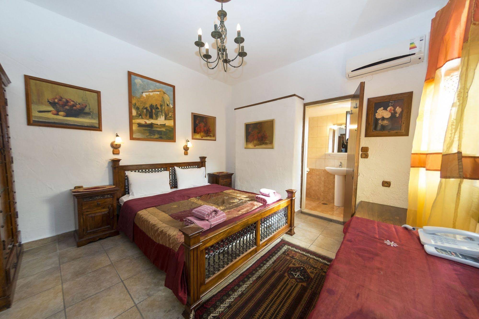 Spot Hotel