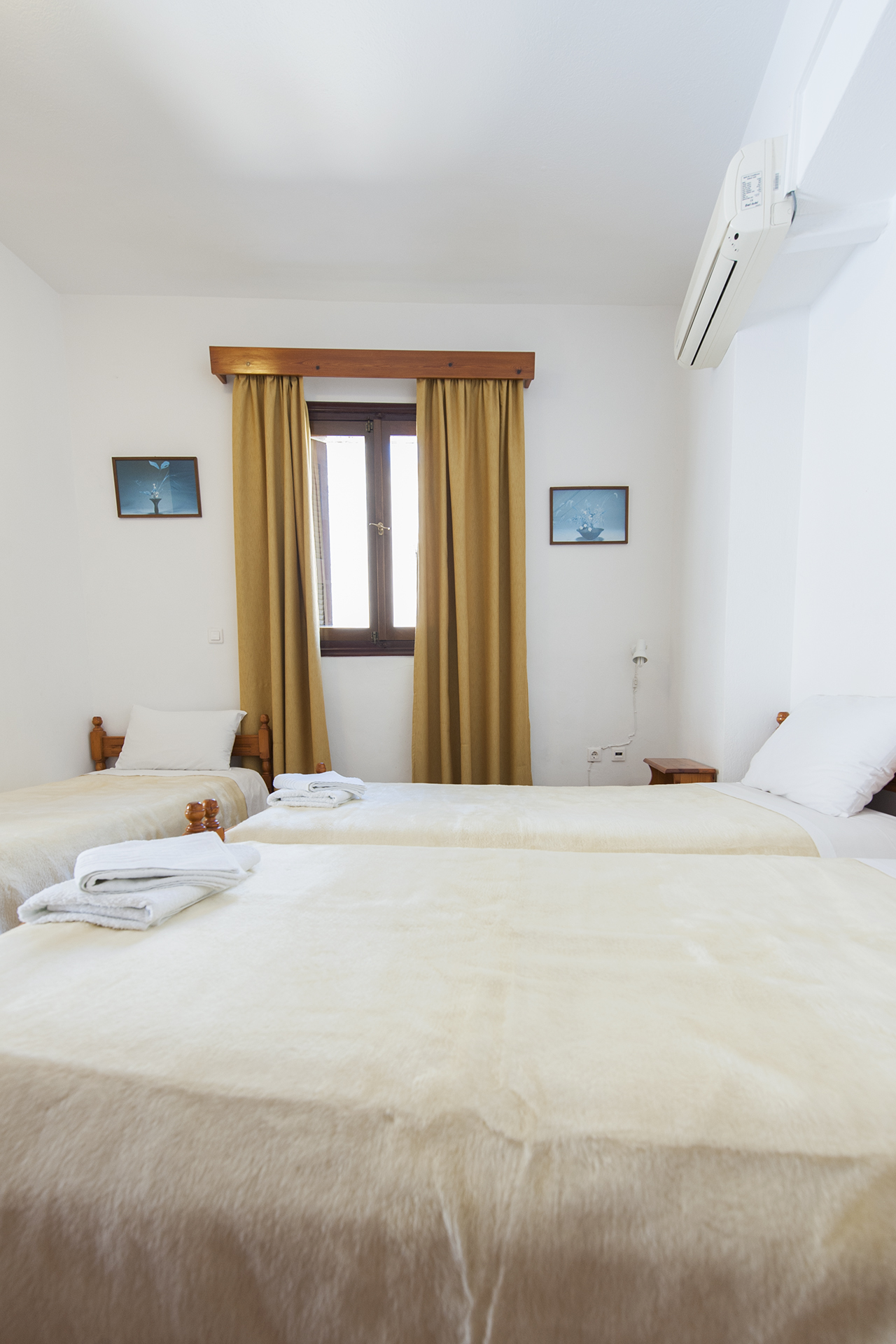 Stavros Hotel