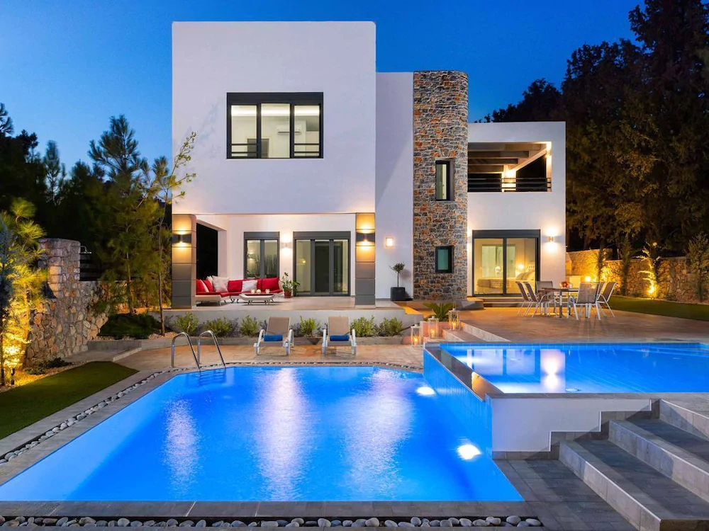 Villa Summer Light