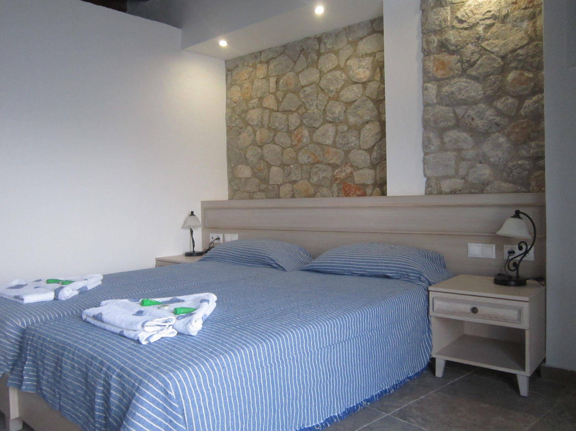 Agnanti Beach Studios