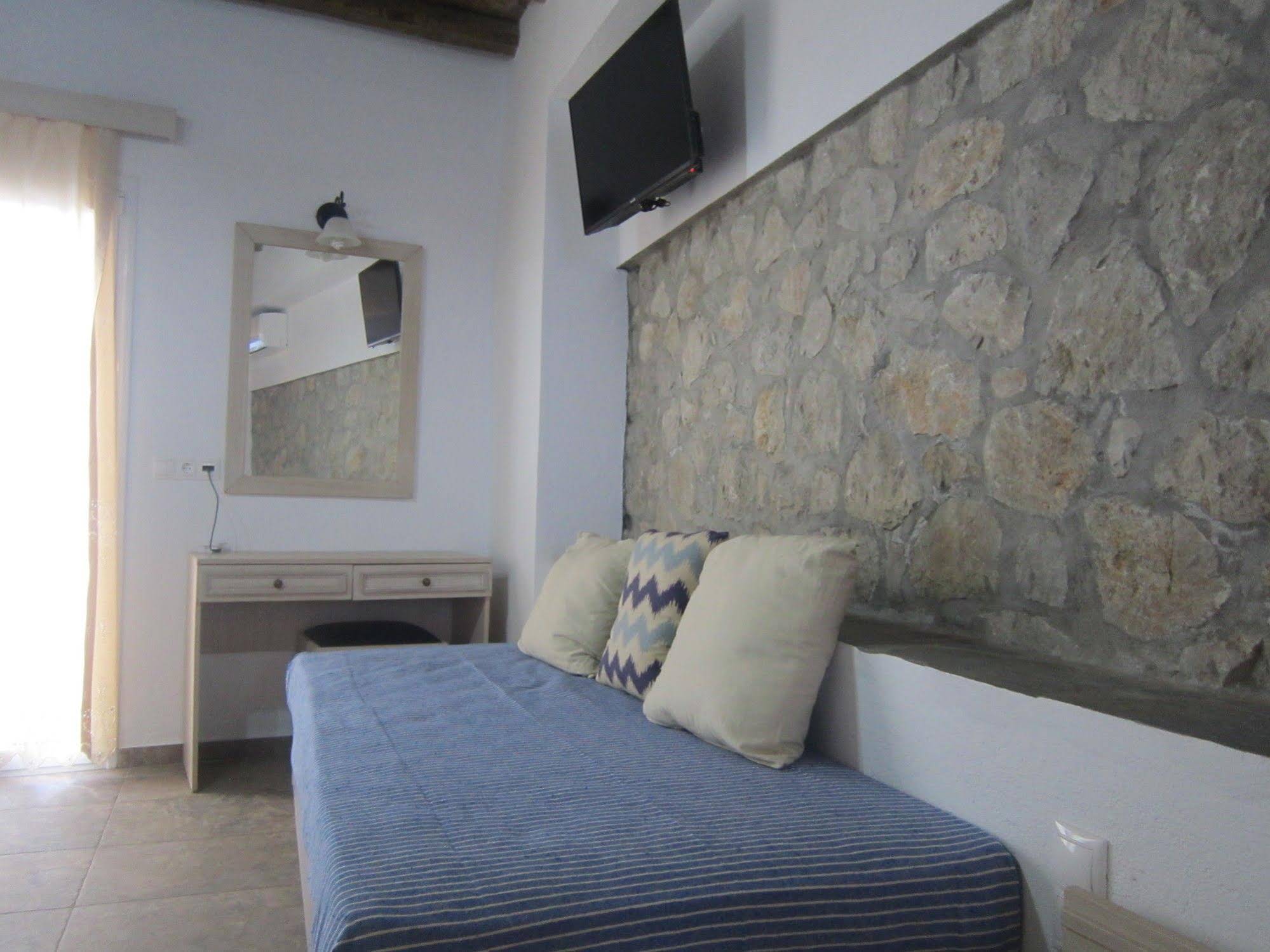 Agnanti Beach Studios