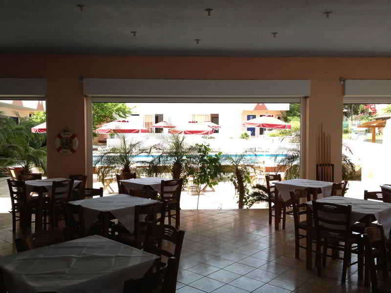 Saint Konstantin Hotel