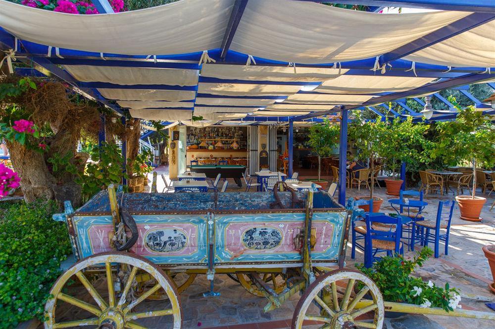 Filoxenia Hotel - Apartments