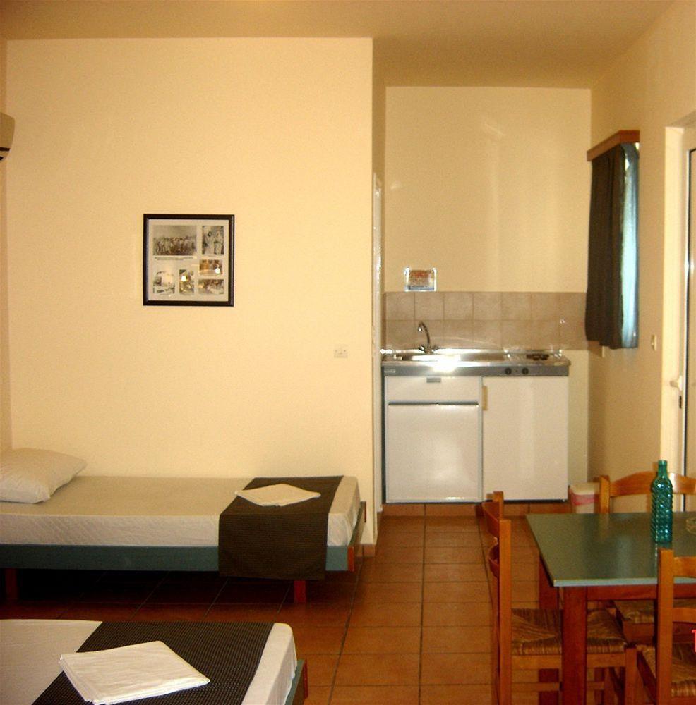 Filoxenia Hotel - Apartments