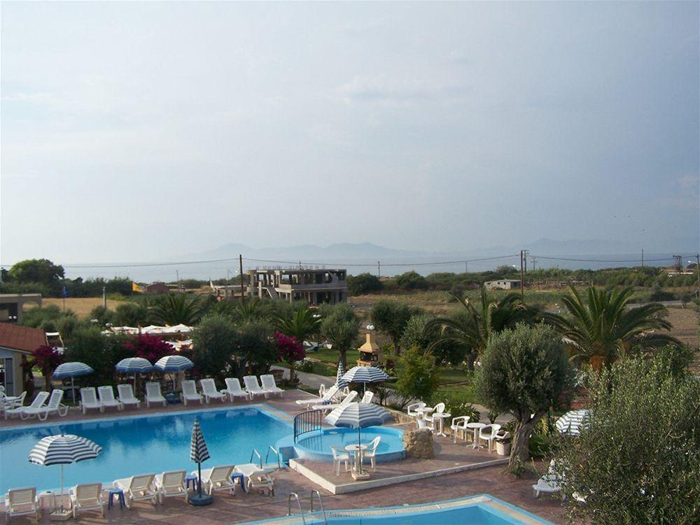Filoxenia Hotel - Apartments
