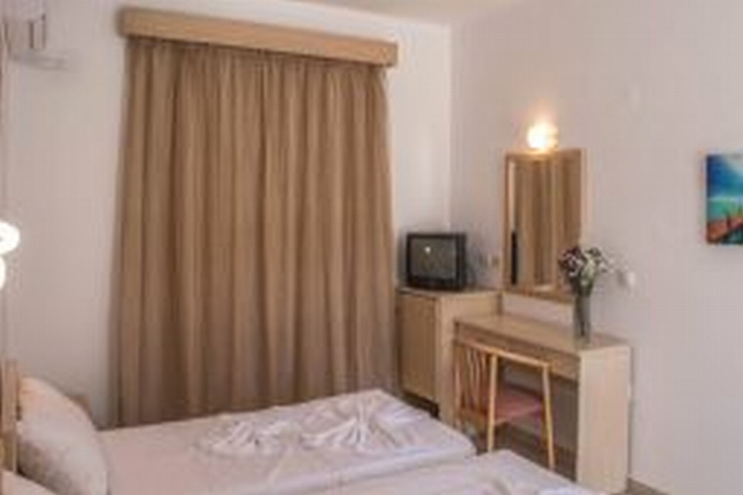 Summer View Hotel