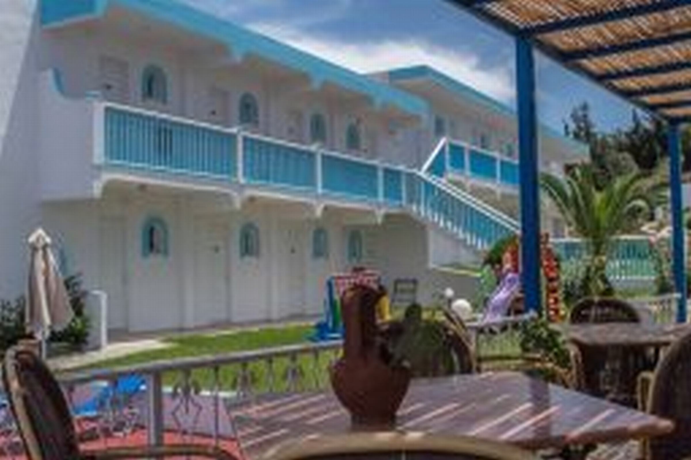 Summer View Hotel