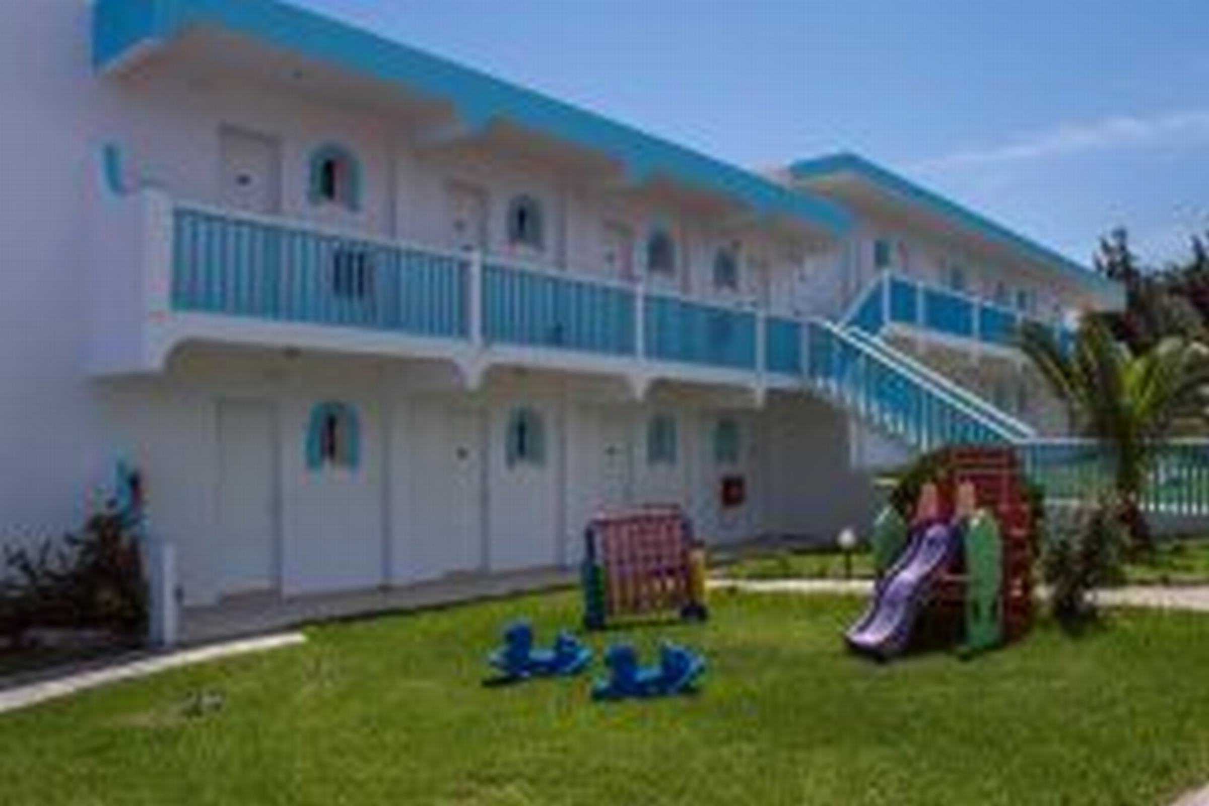 Summer View Hotel