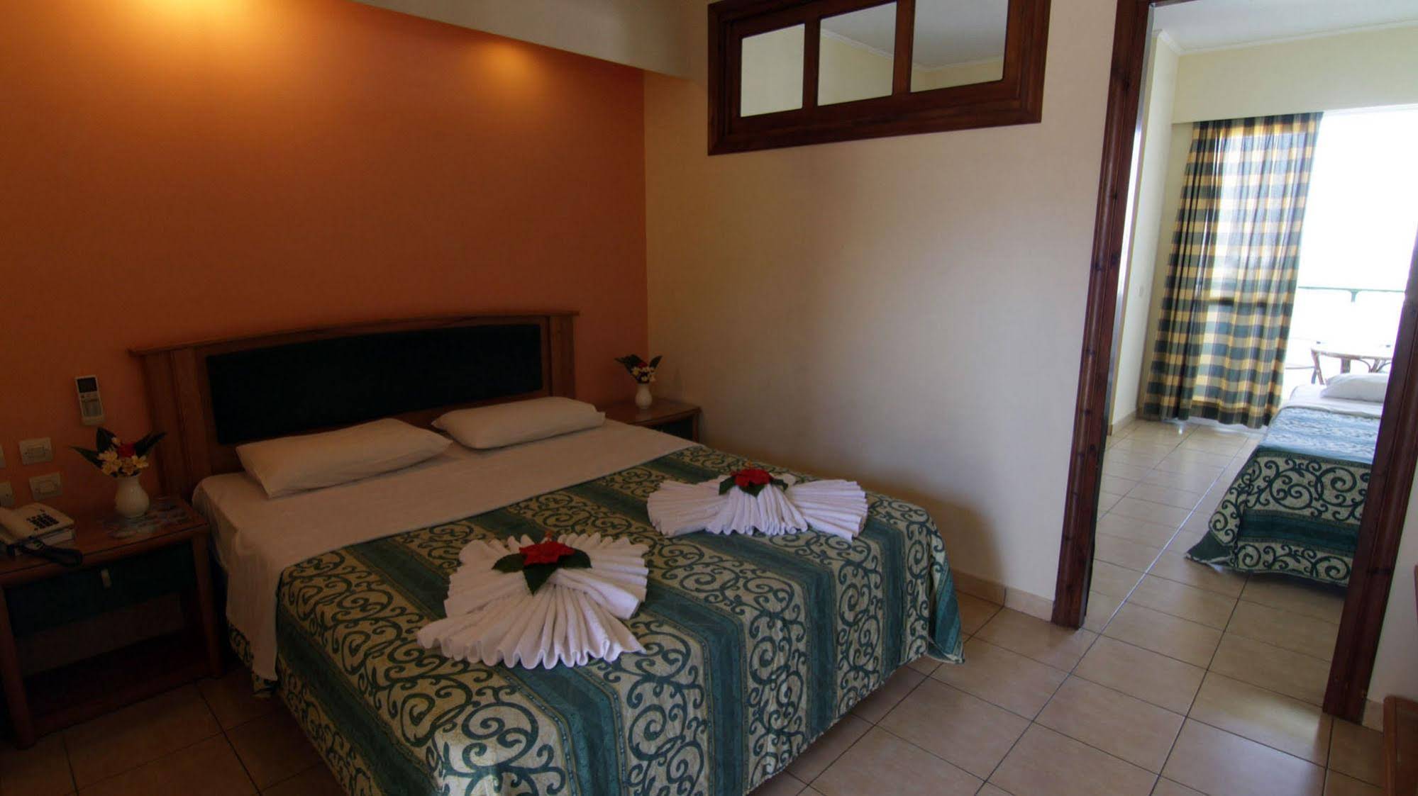 Forum Beach - Dodeca Sea Resort