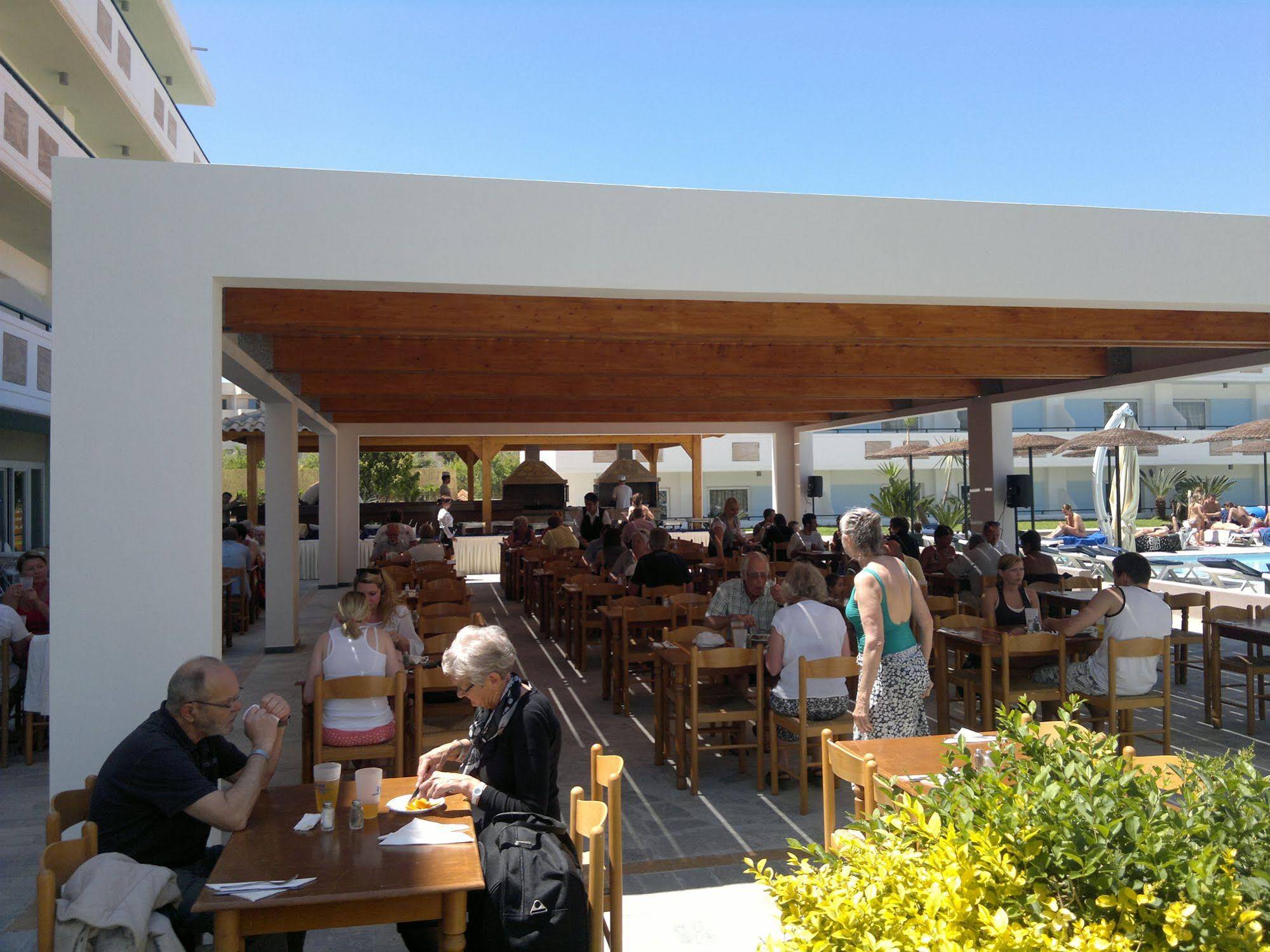 Forum Beach - Dodeca Sea Resort