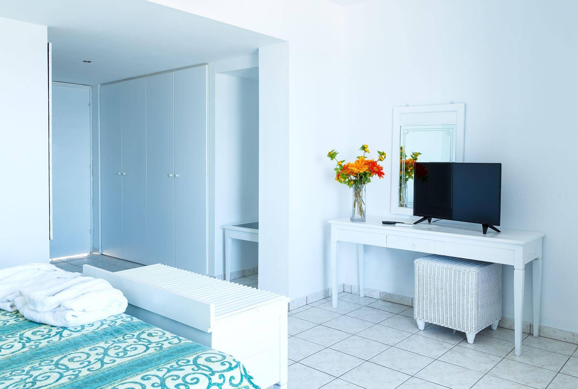 Forum Beach - Dodeca Sea Resort