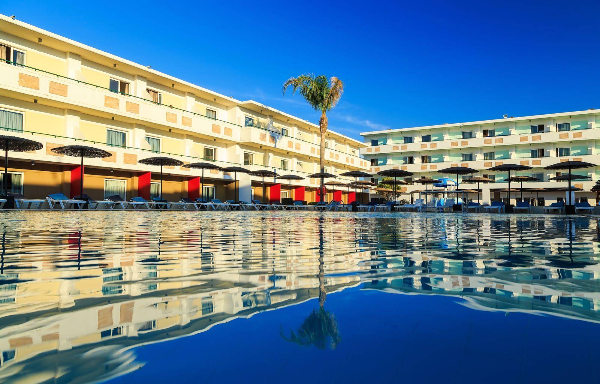 Forum Beach - Dodeca Sea Resort