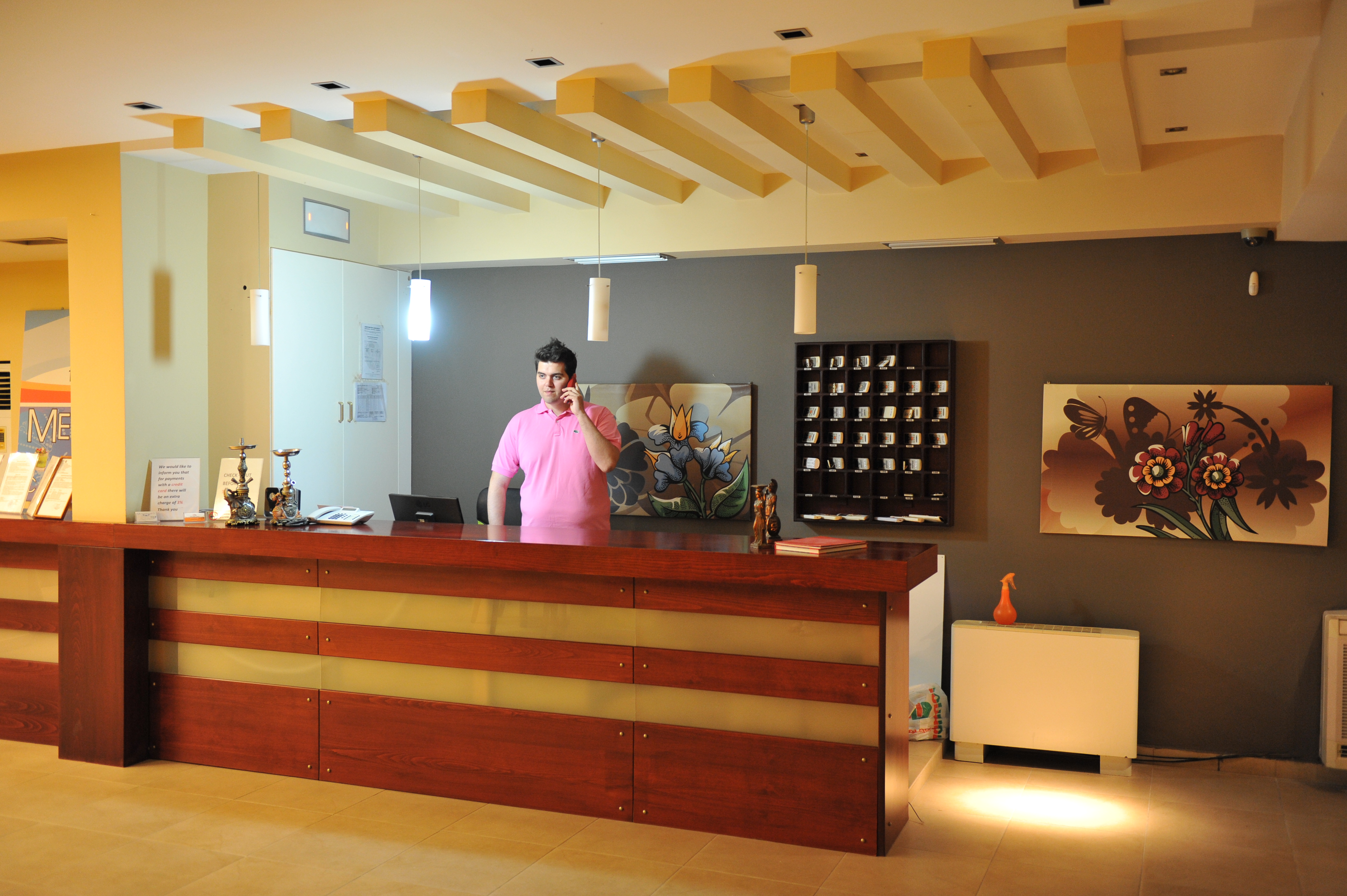 Heleni Beach Hotel