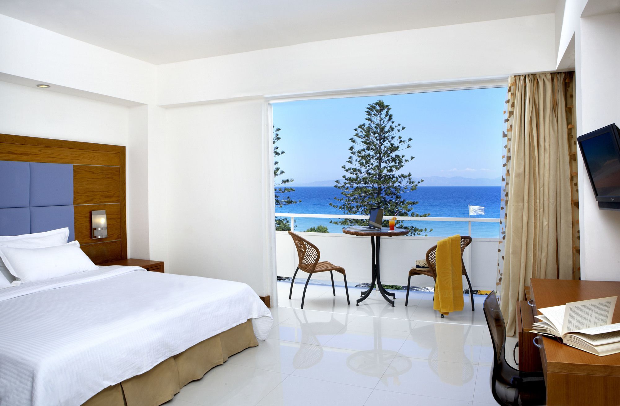 Sunshine Rhodes Hotel