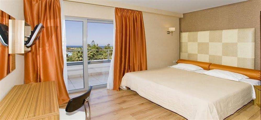 The Residence - Adults Only