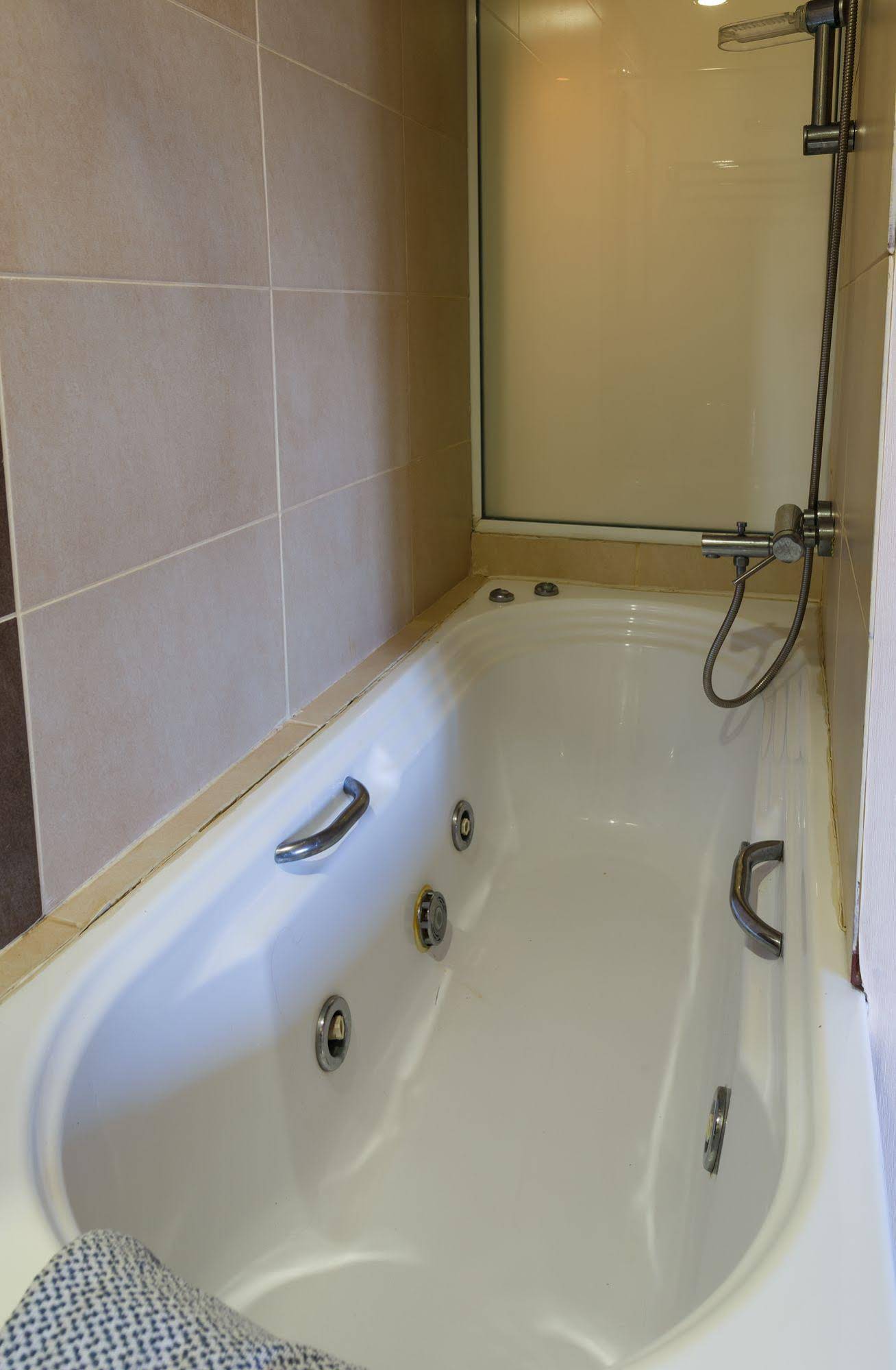 The Residence - Adults Only