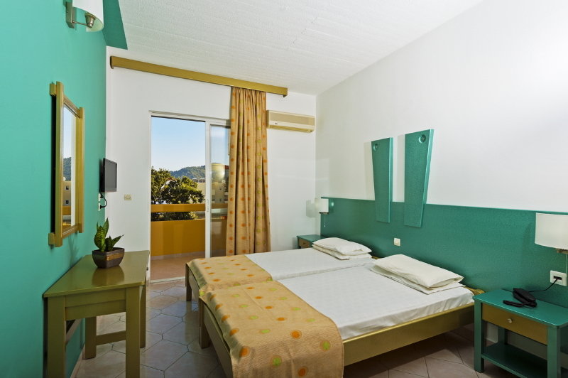 Trianta Hotel
