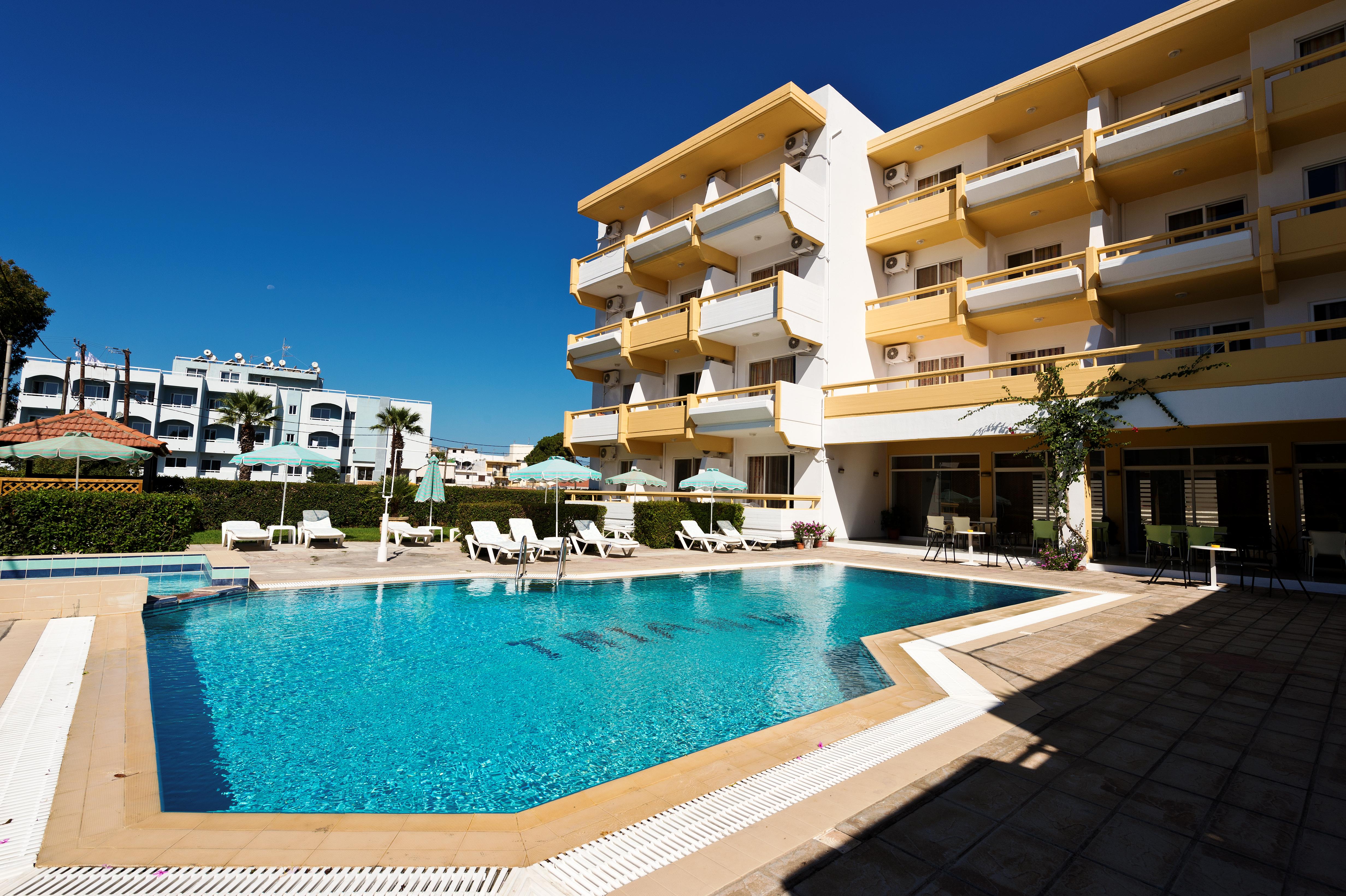 Trianta Hotel
