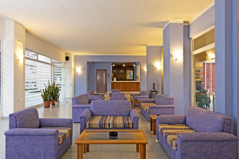 Trianta Hotel
