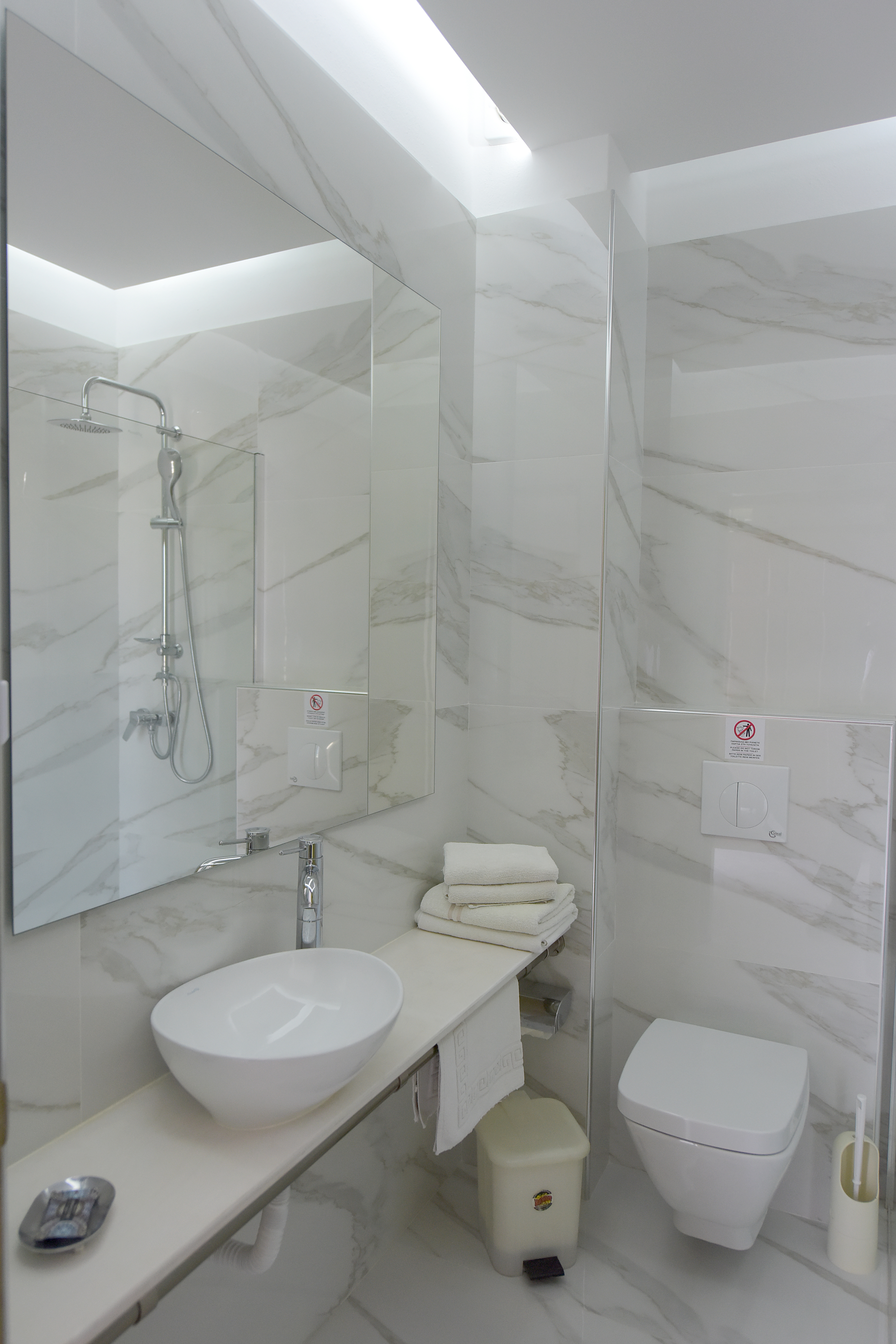 Trianta Hotel