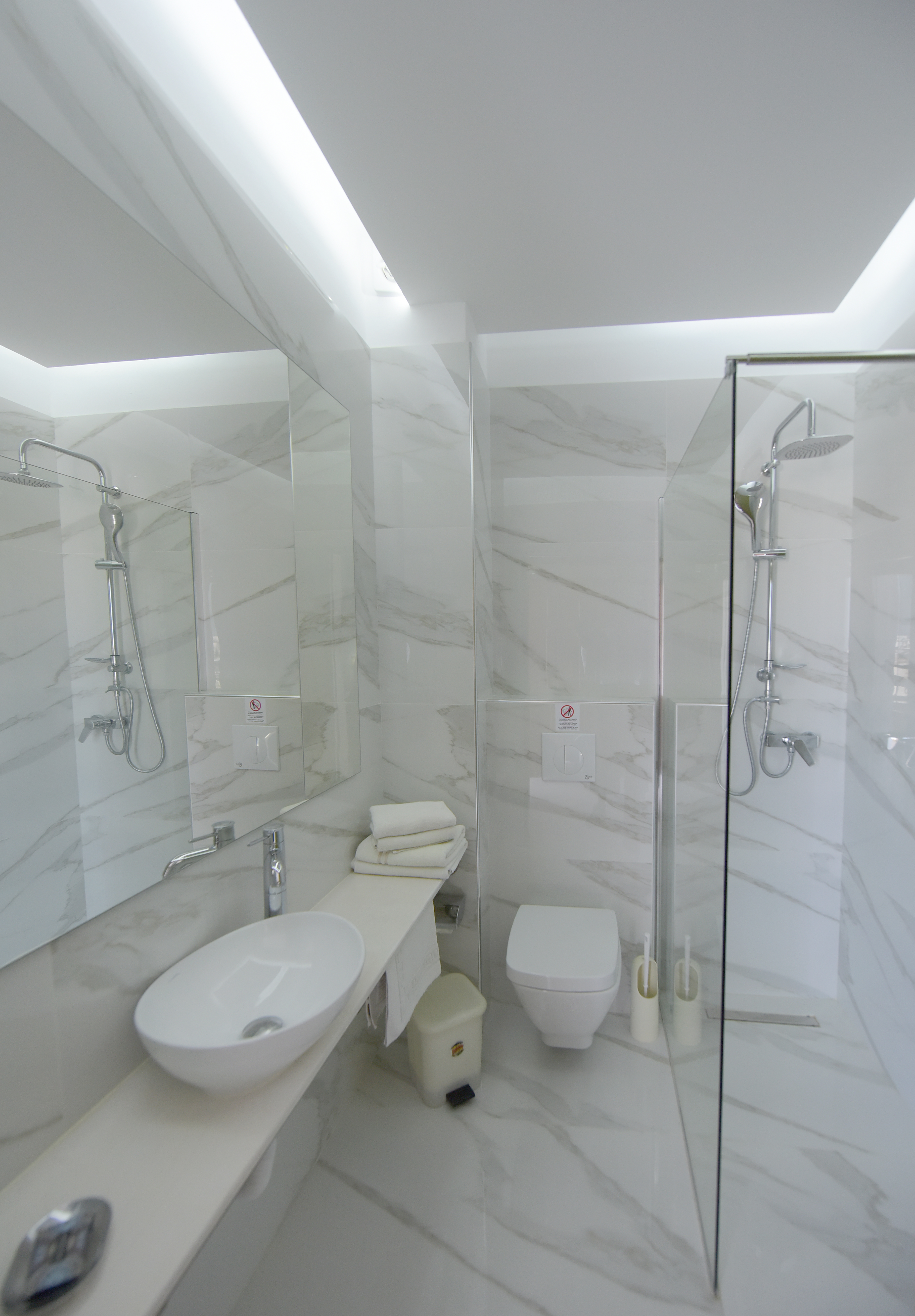 Trianta Hotel