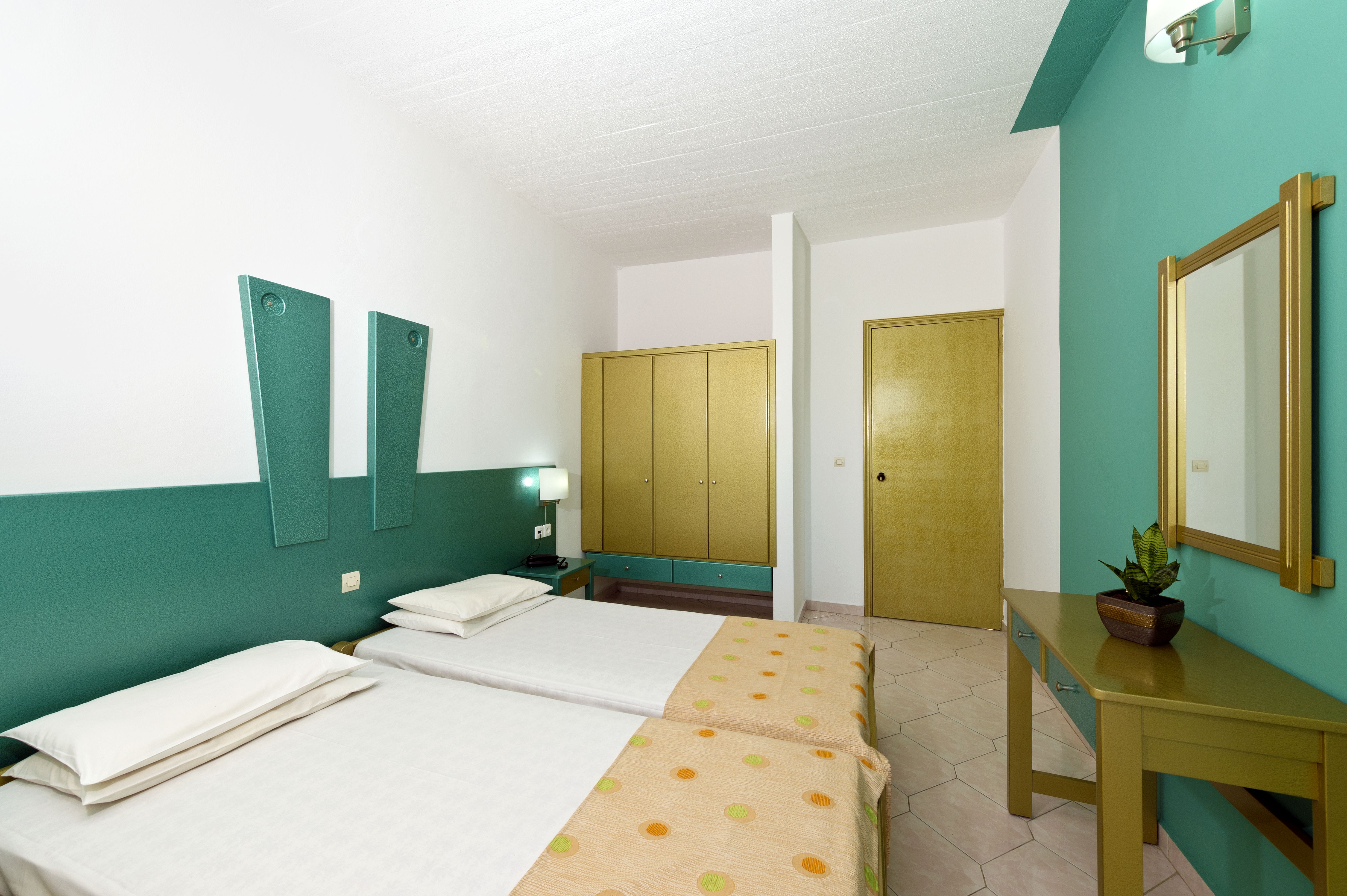 Trianta Hotel
