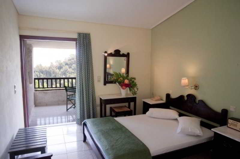 Daphne Hotel