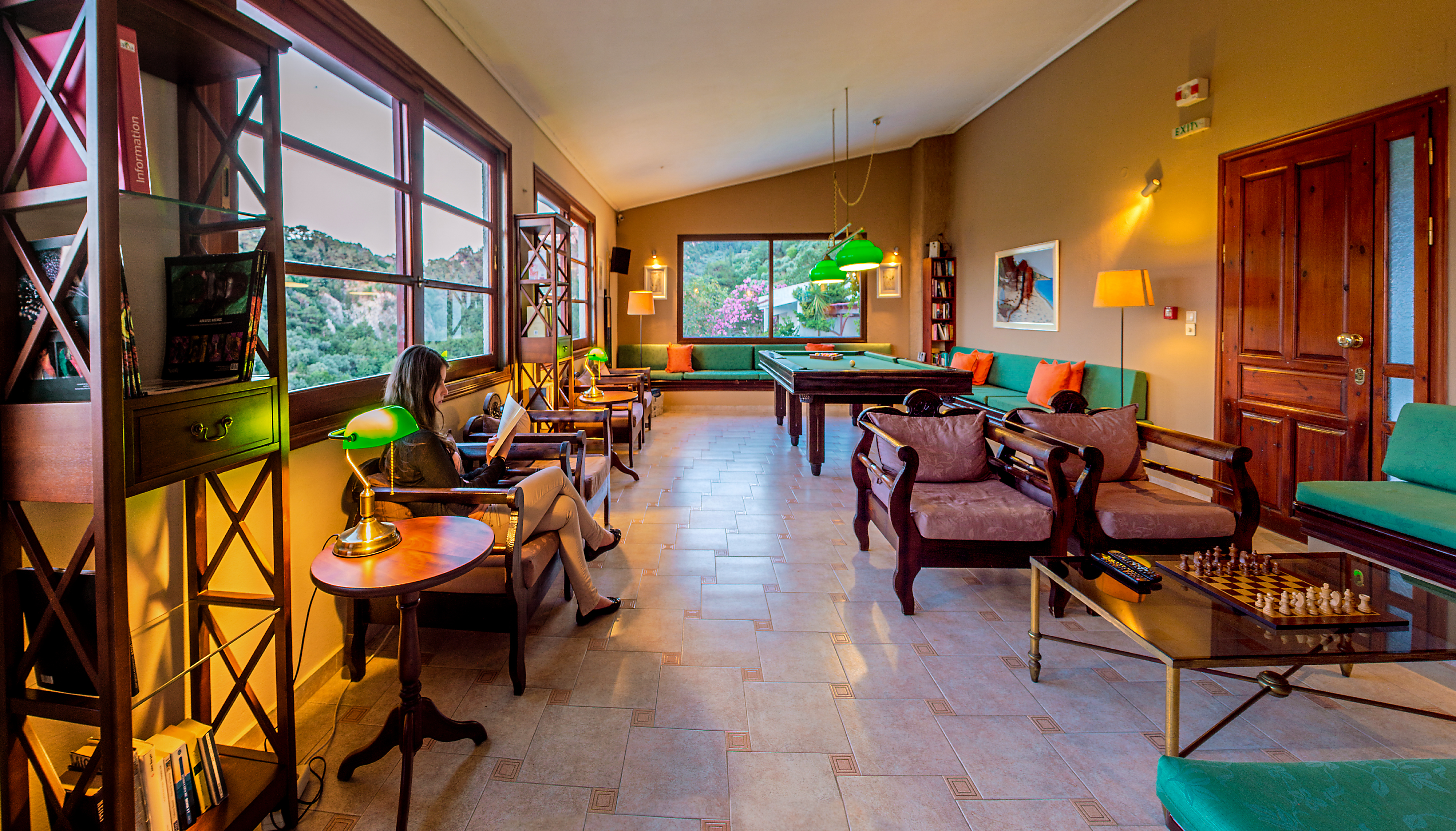 Daphne Hotel