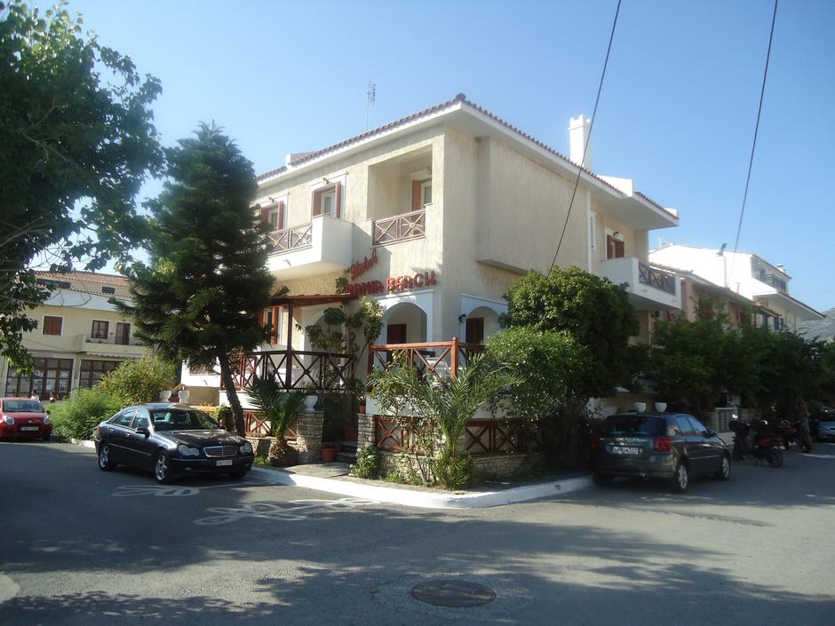 Hotel Rania Beach