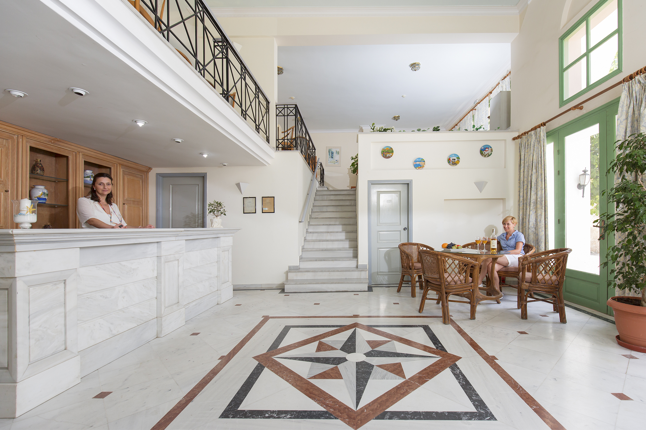 Samaina Port Hotel