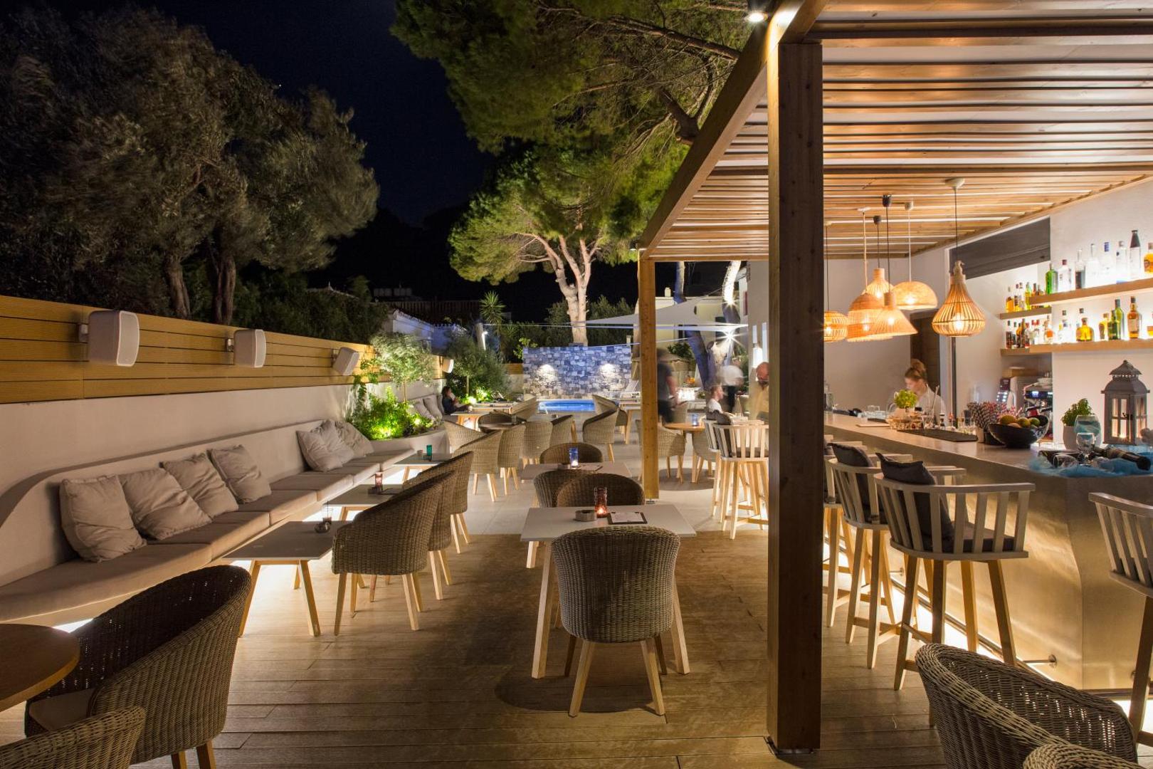 Samian Mare Hotel and Suites