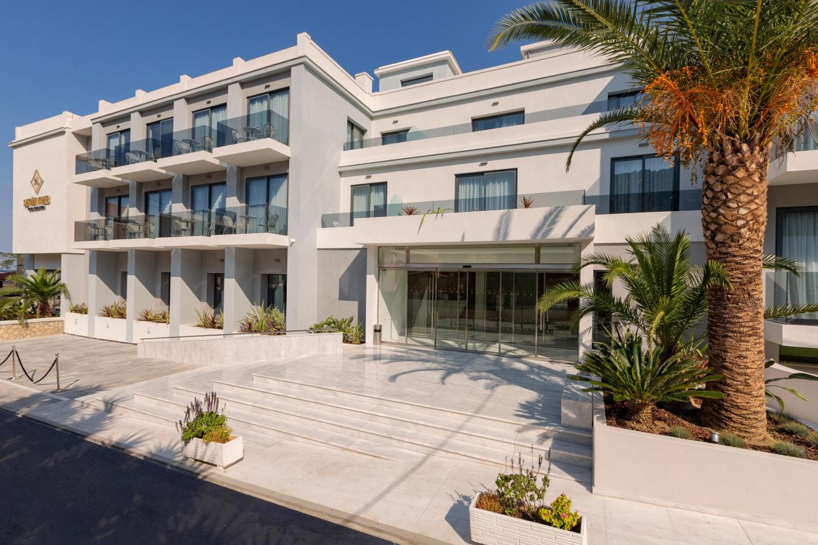 Samian Mare Hotel and Suites