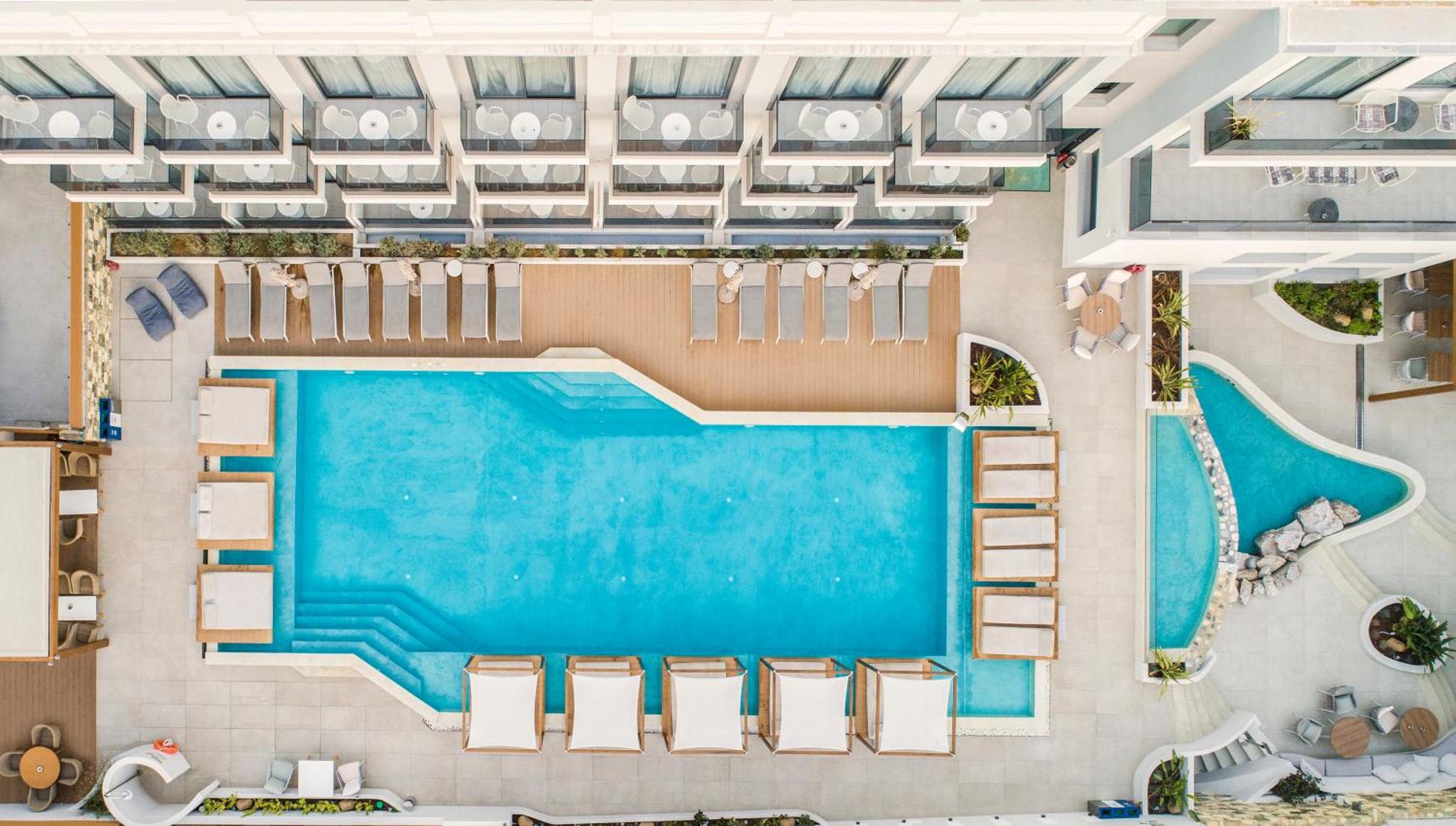 Samian Mare Hotel and Suites