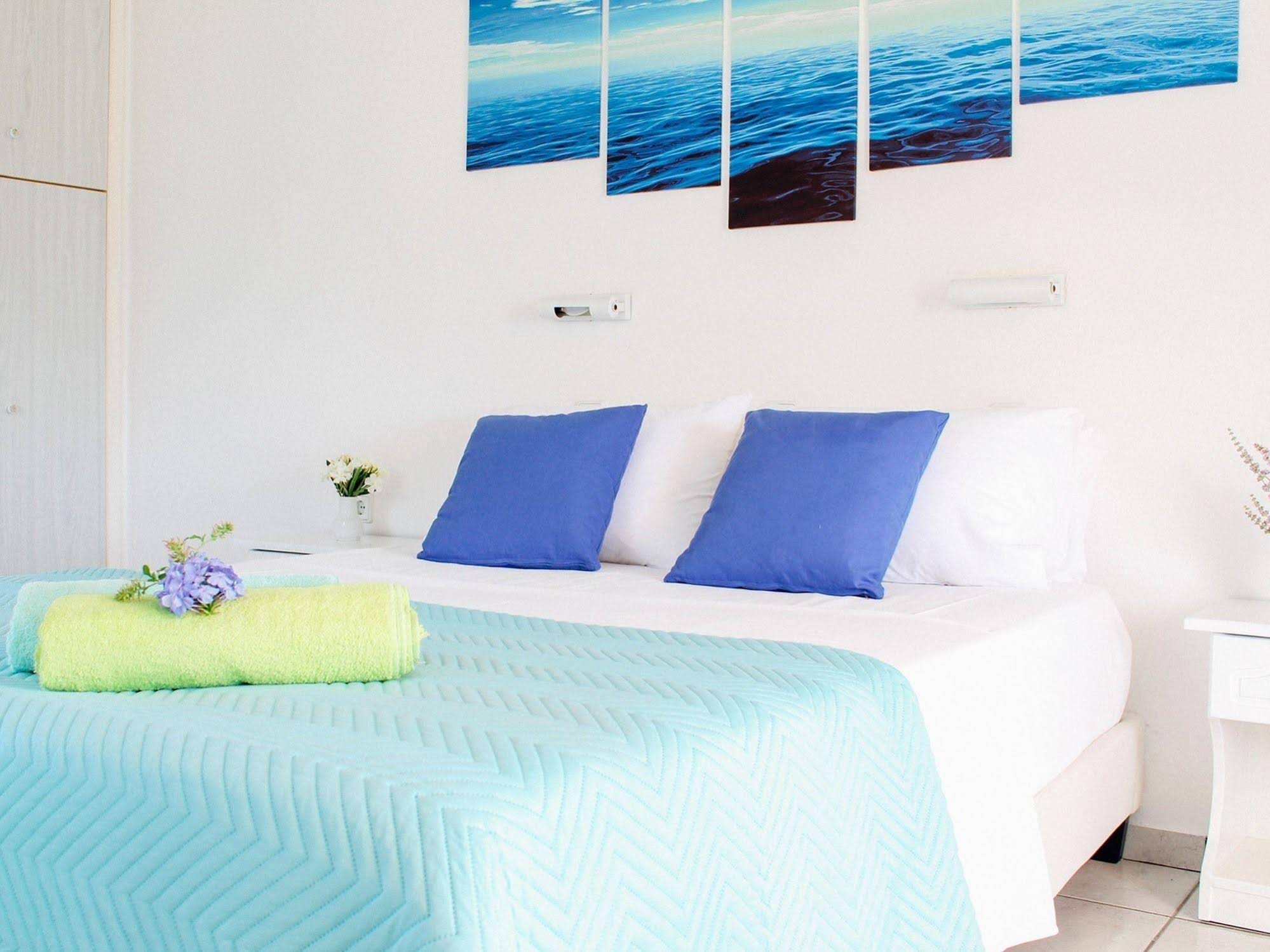 Klima Paradise Beachfront Studios & Apartments