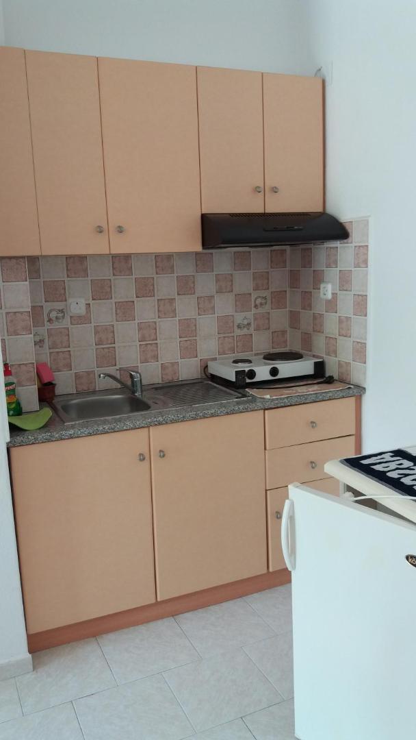 Alekos Rooms and Apartments