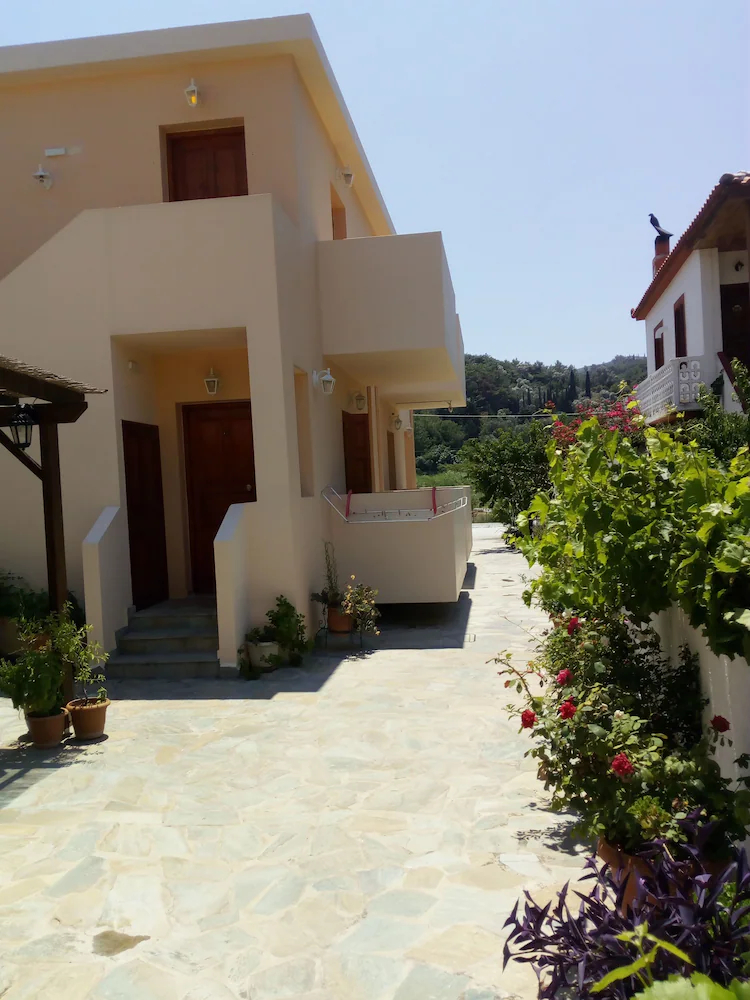 Tarsanas Beach