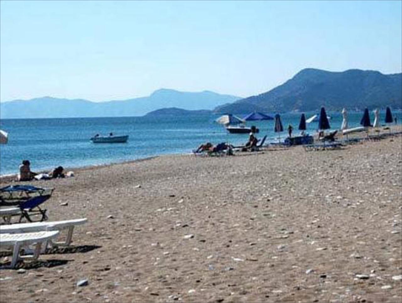 Elli Studios & Apartments