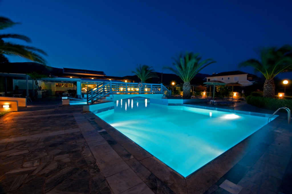 Zefiros Beach Hotel